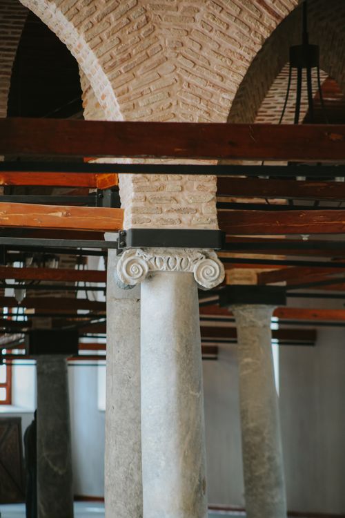 Roman Column Interior Elegant Roman Architecture with Stone Columns · Free Stock Photo
