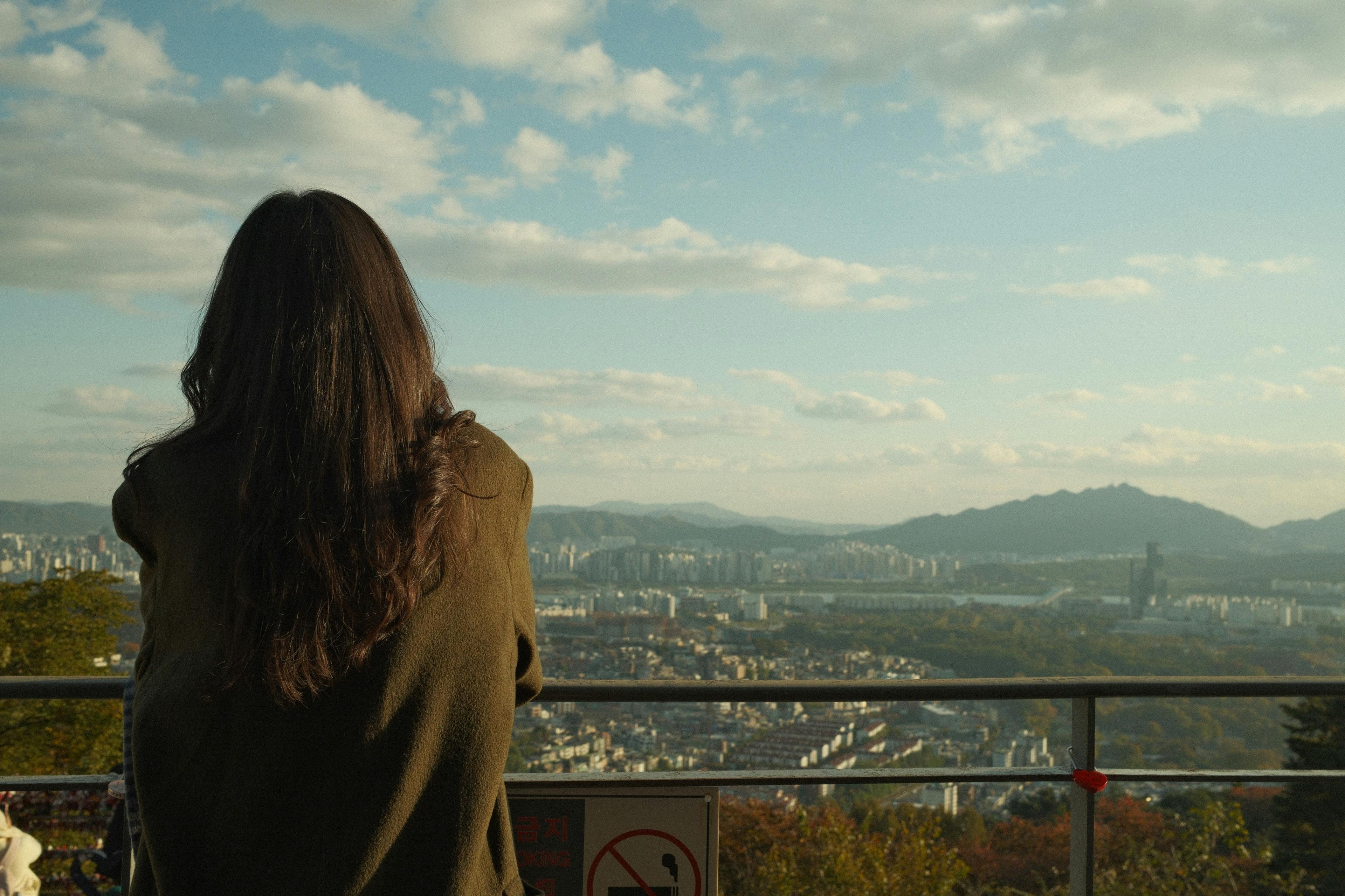 Seoul cosmetic surgery tourism demand — Photo by Memory Lane on Pexels
