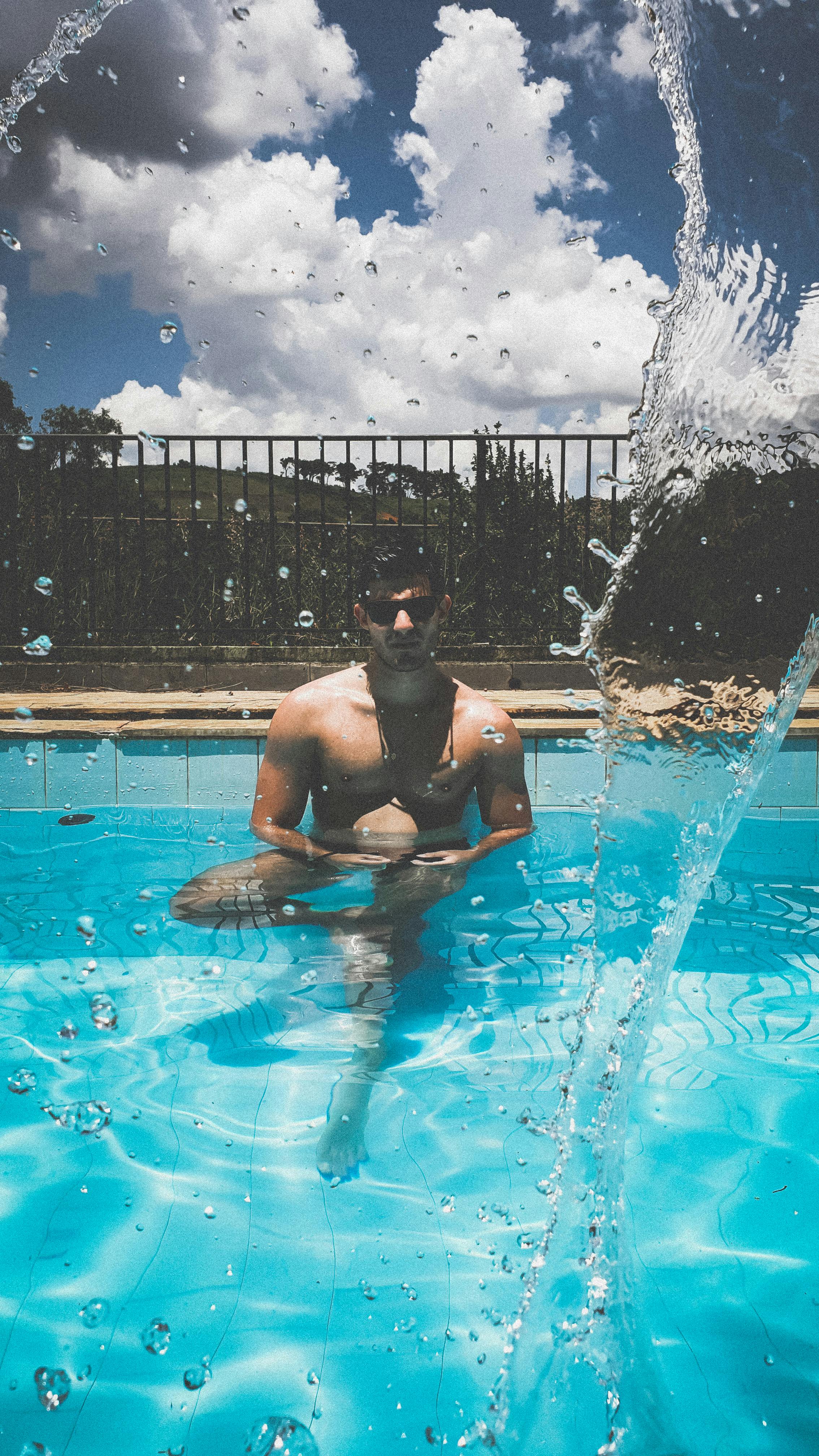 לינת מדבר דובאי 2026 תחת שמי כוכבים זורחים במדבר אדום