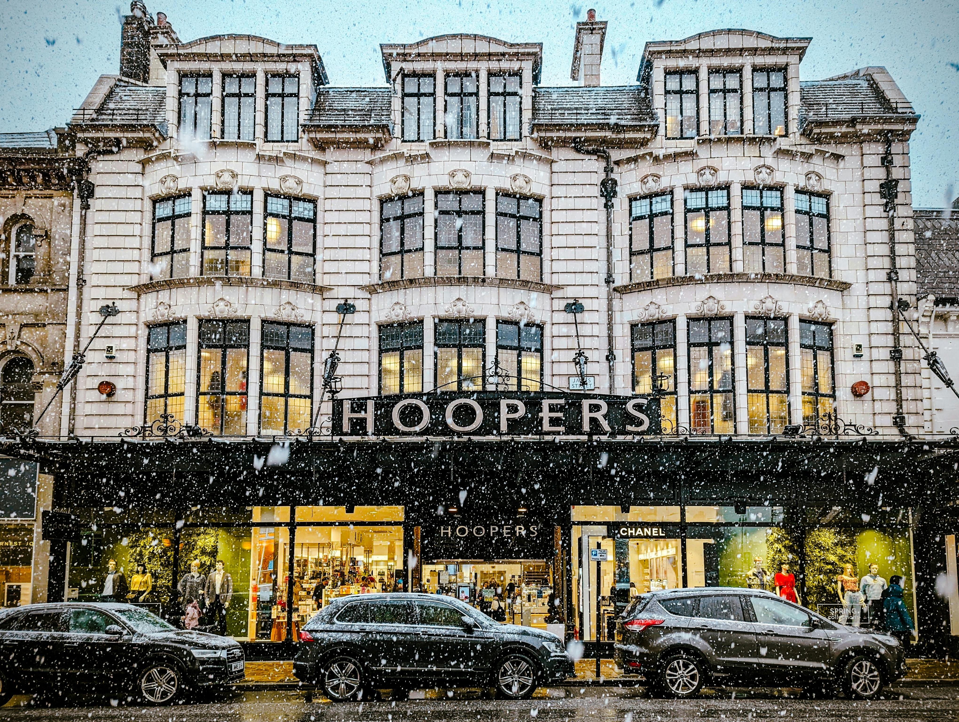 England May Snow Forecast: What to Expect This Winter? 2 What Meteorologists Are Saying: Key Indicators of May Snowfall Across England This Winter