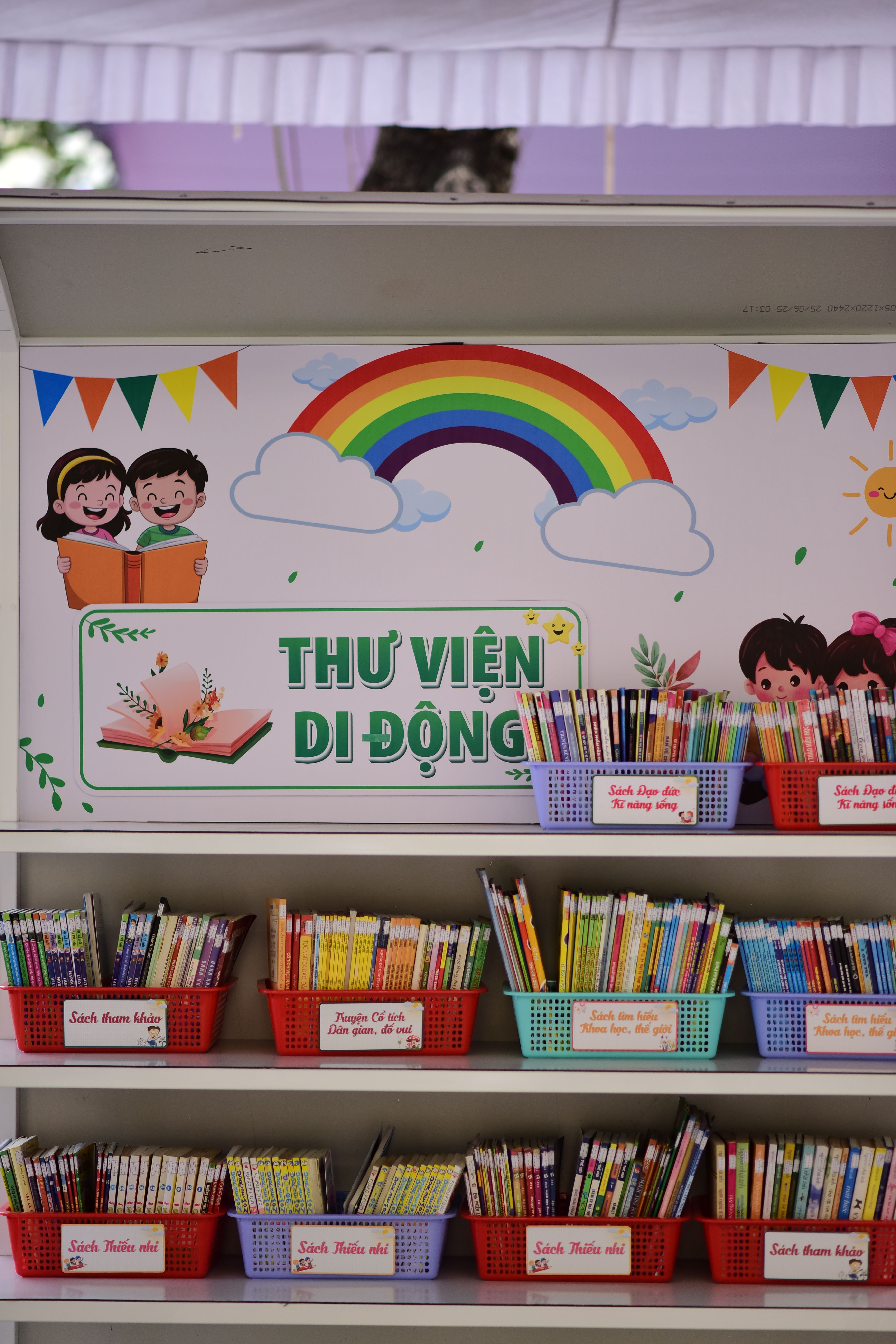 Colorful Mobile Library Bookshelf Display · Free Stock Photo