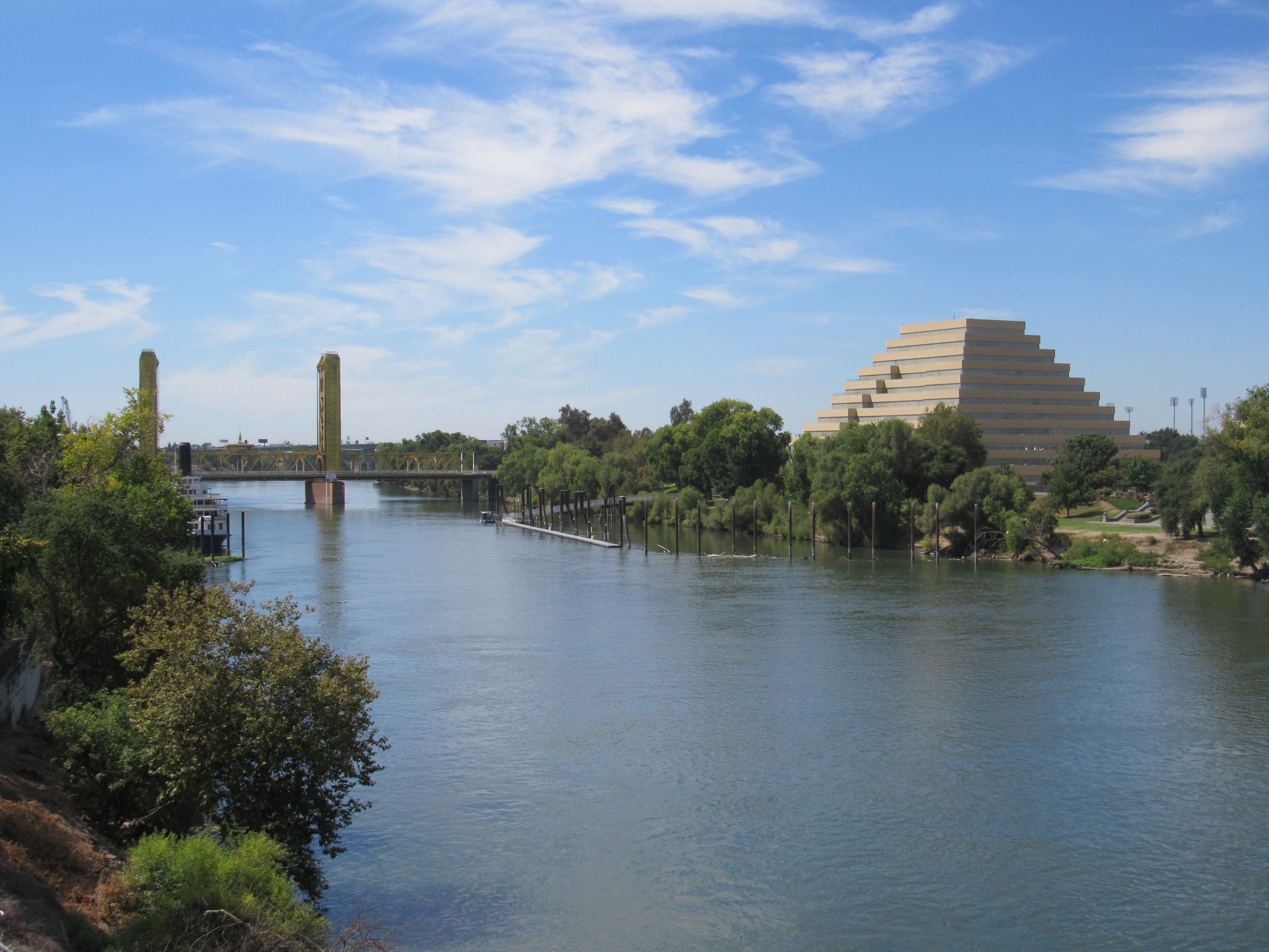 Top Riverside, CA Holiday Giveaways With No Purchase Necessary: Safe Entry Guide