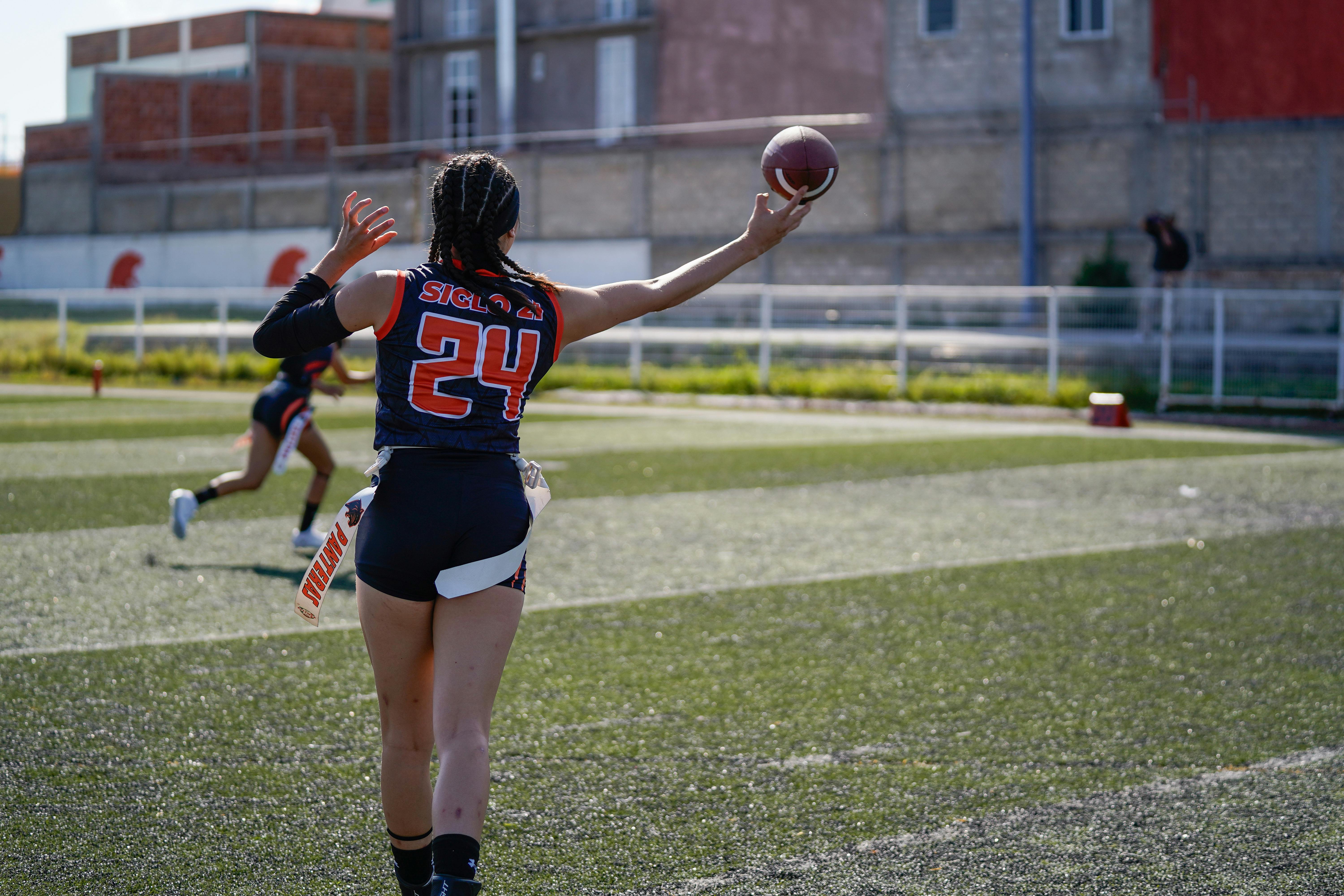 The Ideal Rookie Fantasy Football Mock Draft from 1st Overall — Photo by Willians Huerta on Pexels