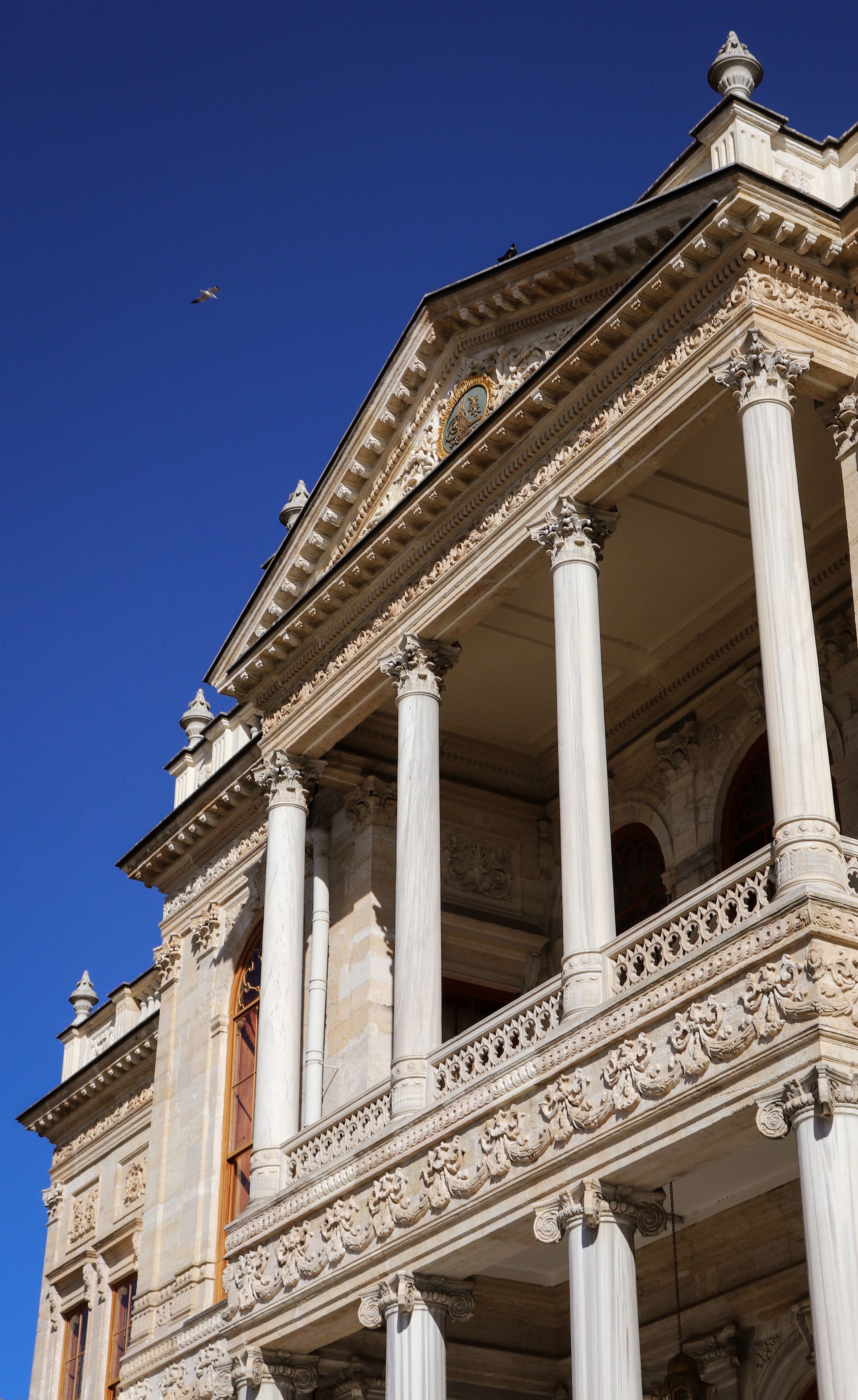 Historic Architectural Building with Columns · Free Stock Photo