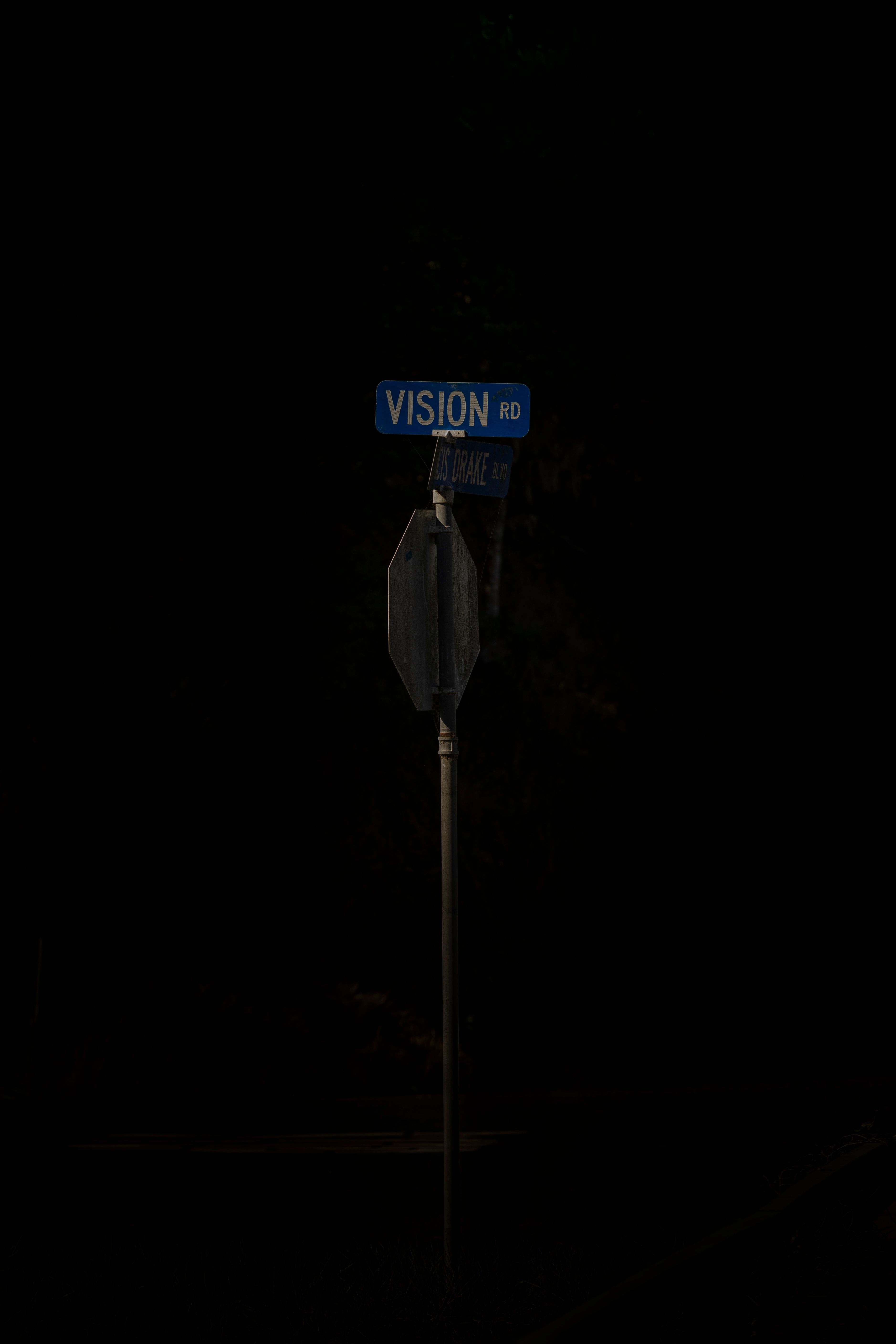Street Signs of Vision Road and Sir Francis Drake · Free Stock Photo