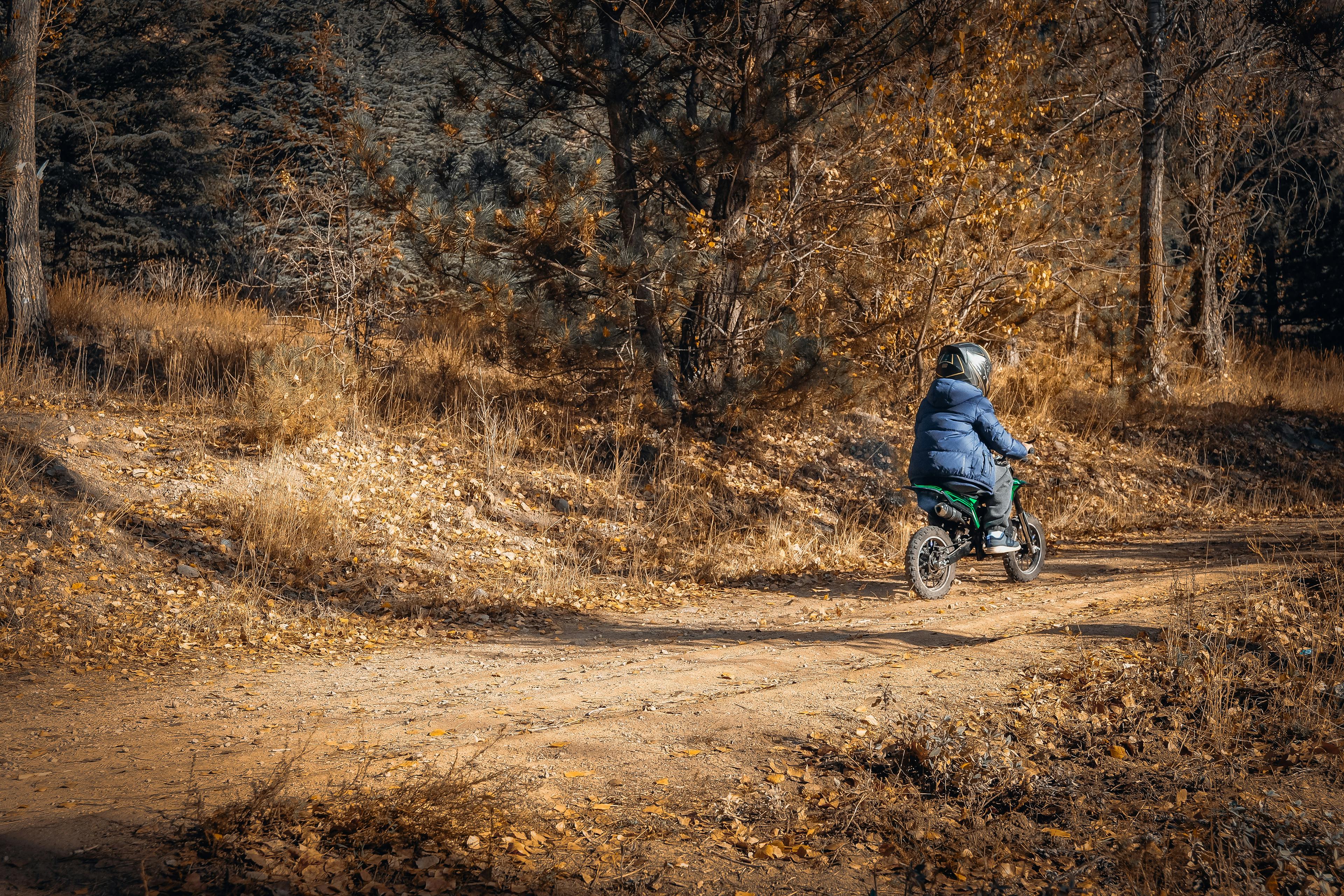 Addmotor E-325 Electric Cargo Bike: A New Era of Mobility for Families, Commuters, and Small Businesses — Photo by Kadir Akma