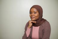 Portrait of a confident Muslim businesswoman in a hijab, radiating professionalism and elegance.