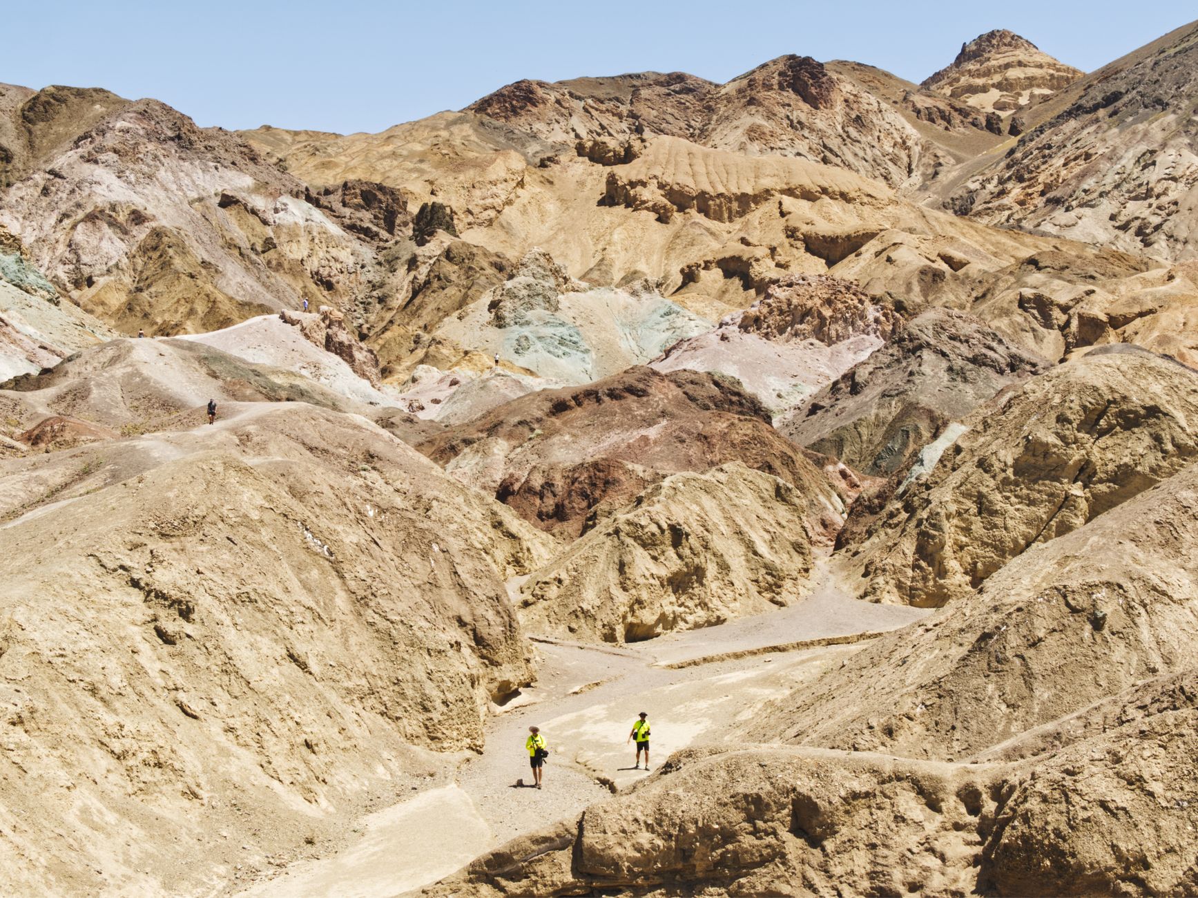 hiker canyon desert trail