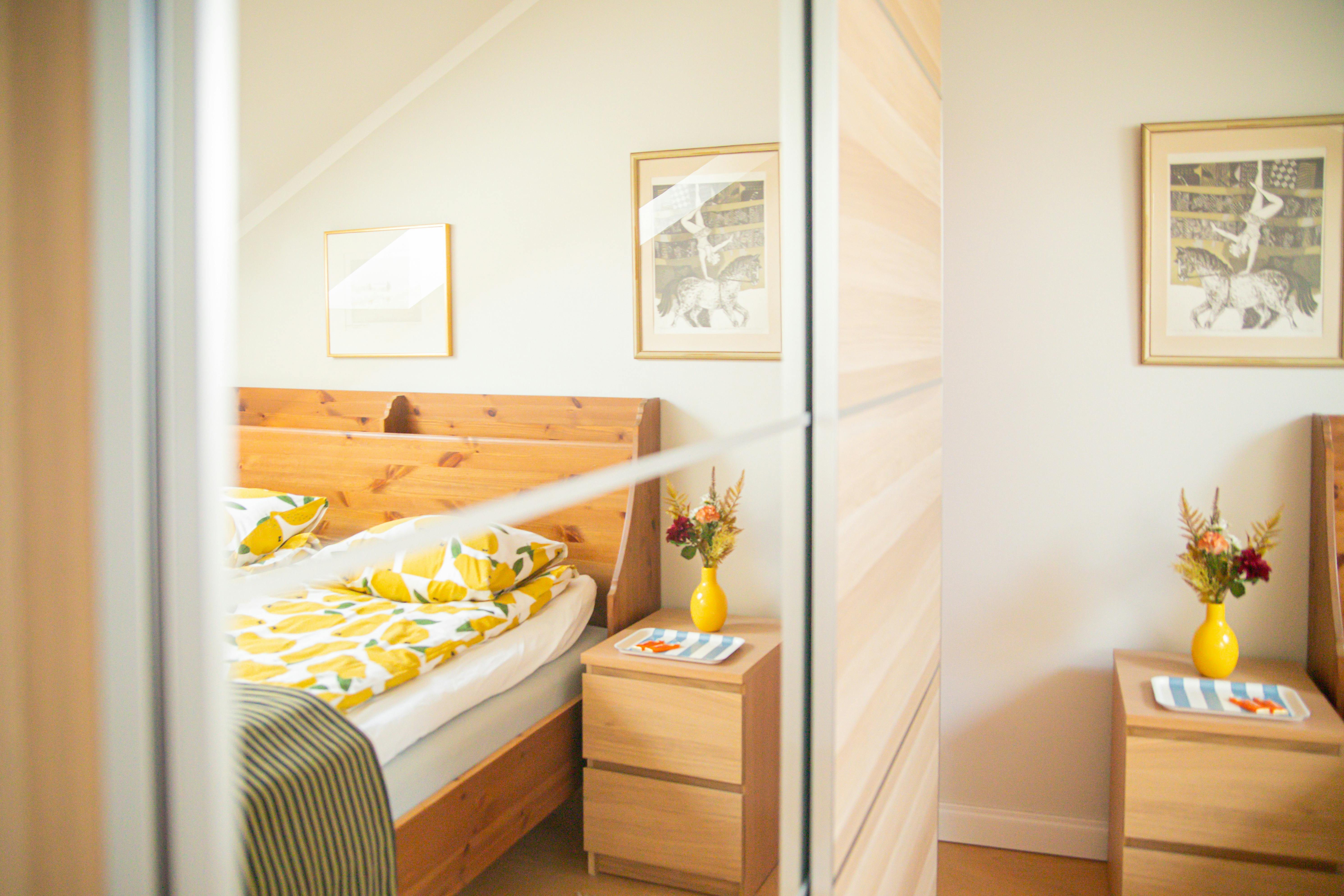 Minimalist table design in a Bangalore home with Japanese-inspired aesthetic