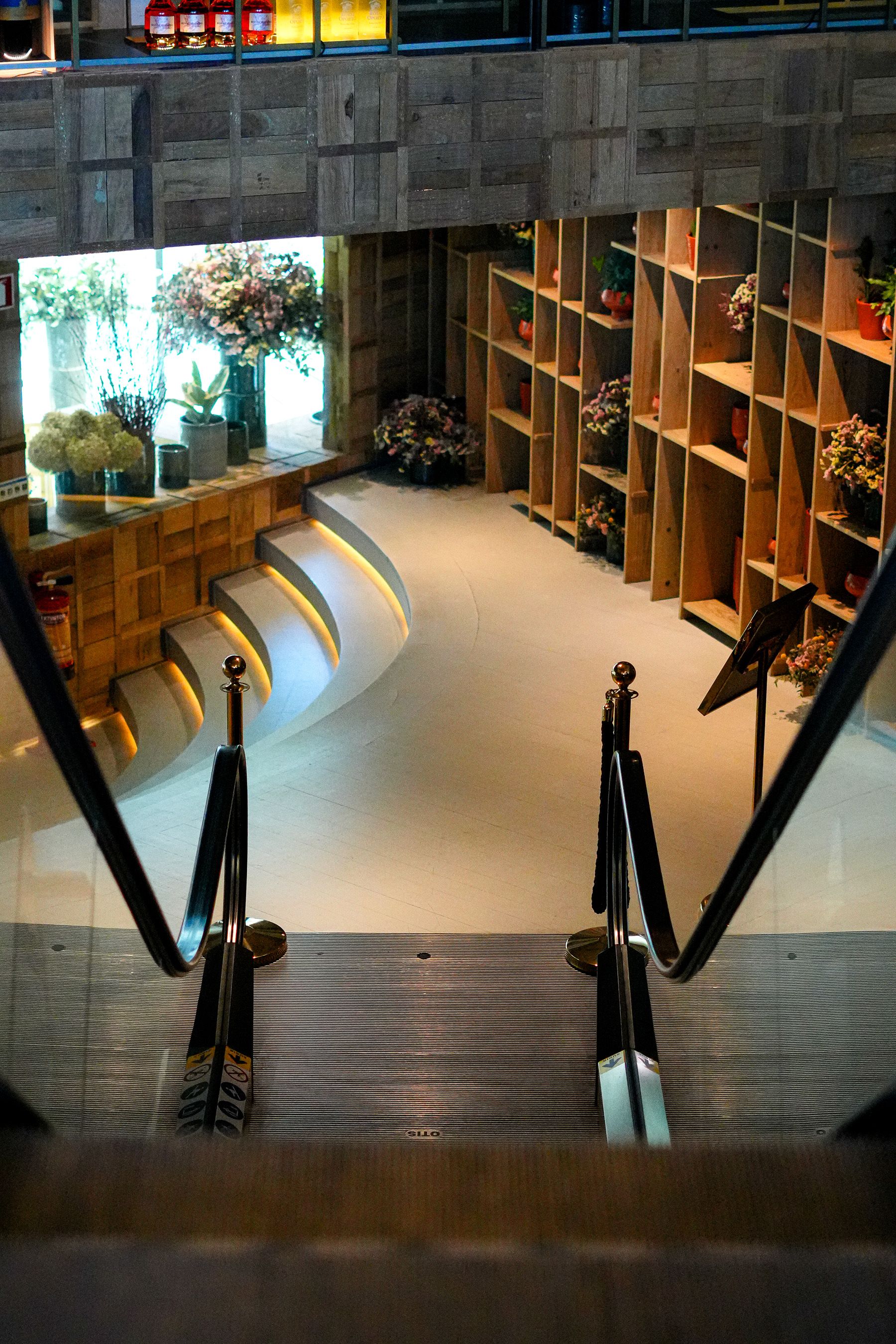 Stylish Interior of Wine Cellar in Porto · Free Stock Photo