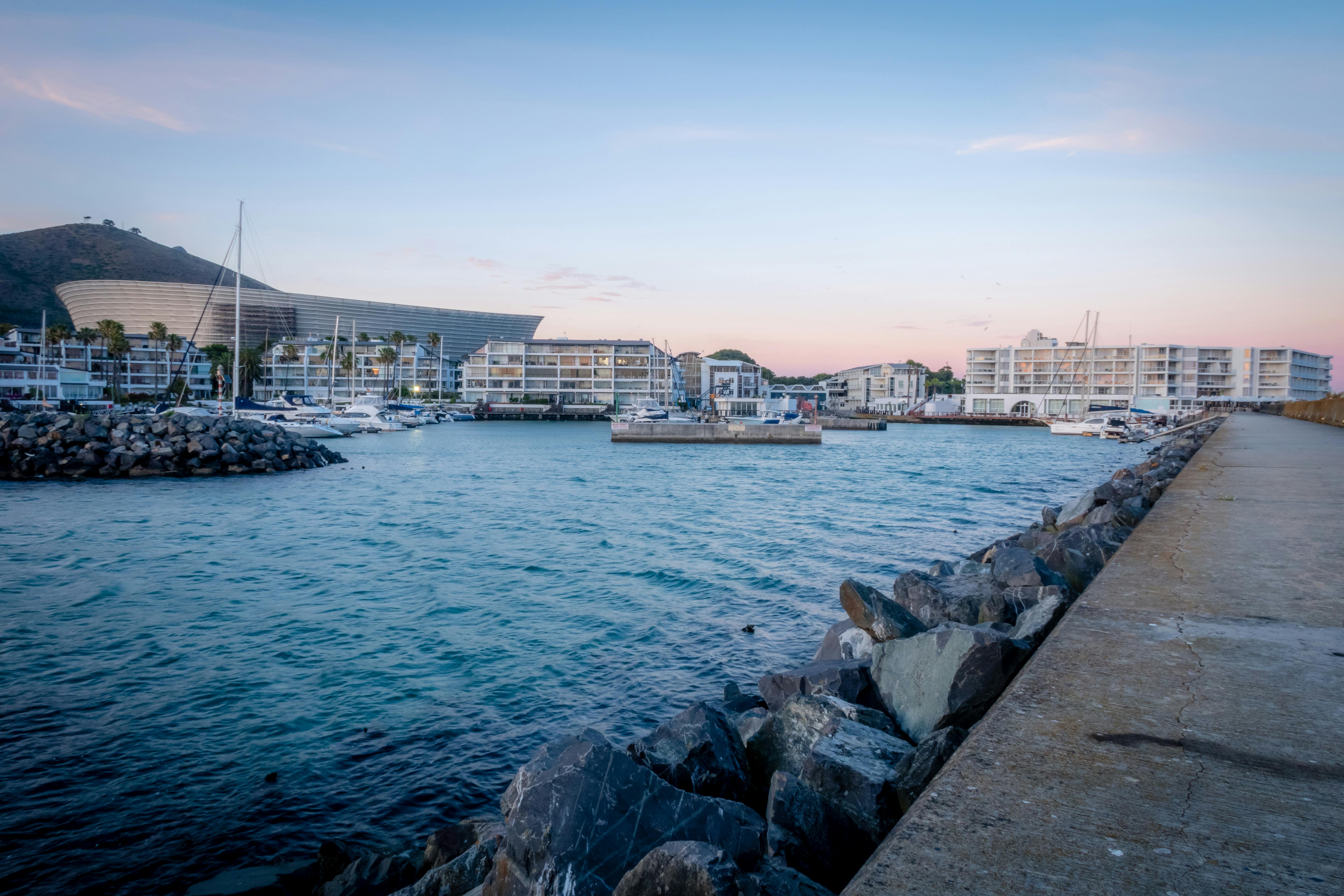 政治：海地因幫派暴力無法主場作戰，卻歷史性晉級世界盃