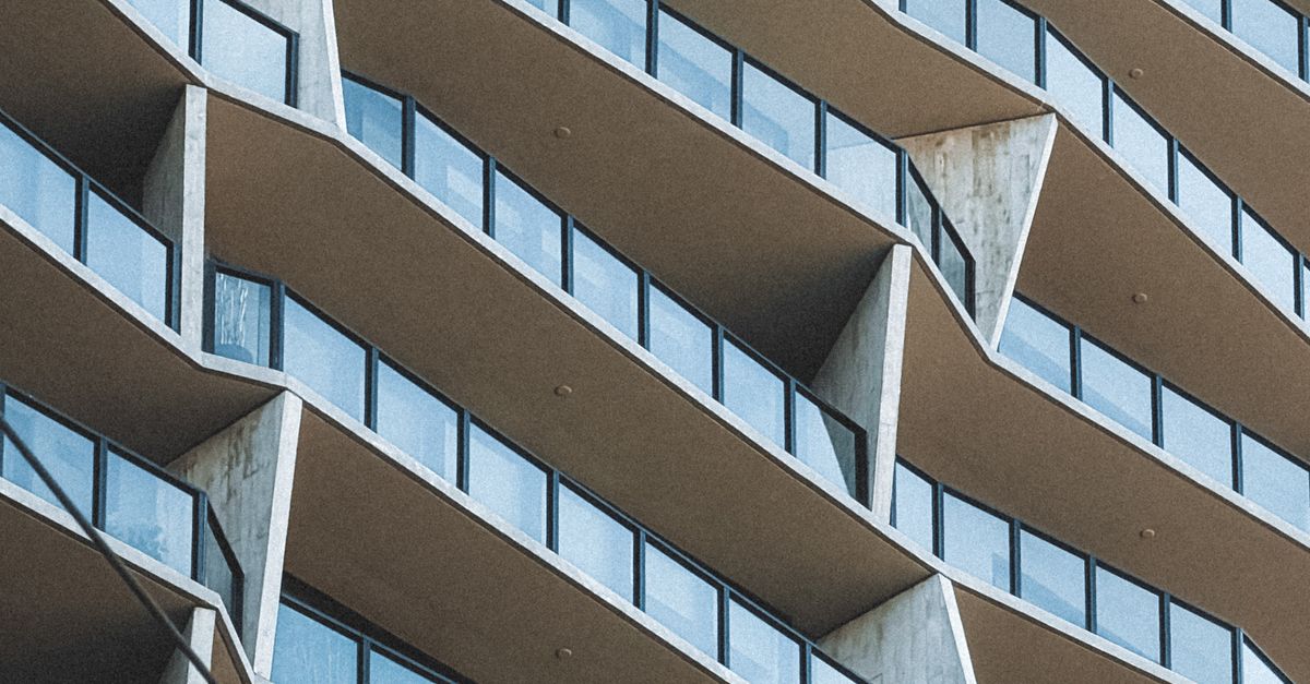 Modern Angular Architecture in Tampa, Florida ยท Free Stock Photo