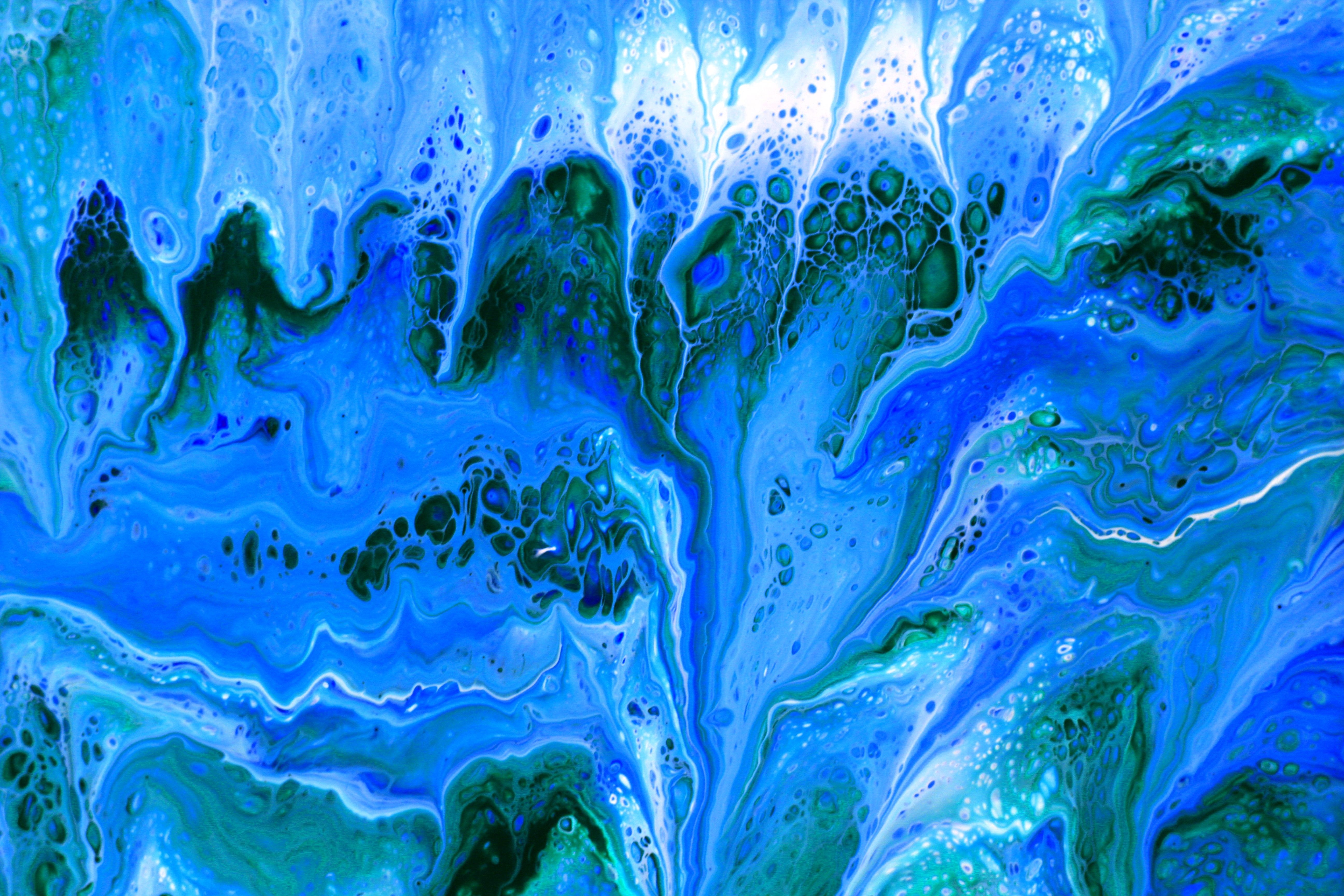 Vibrant Abstract Fluid Art with Blue and Green Hues · Free Stock Photo
