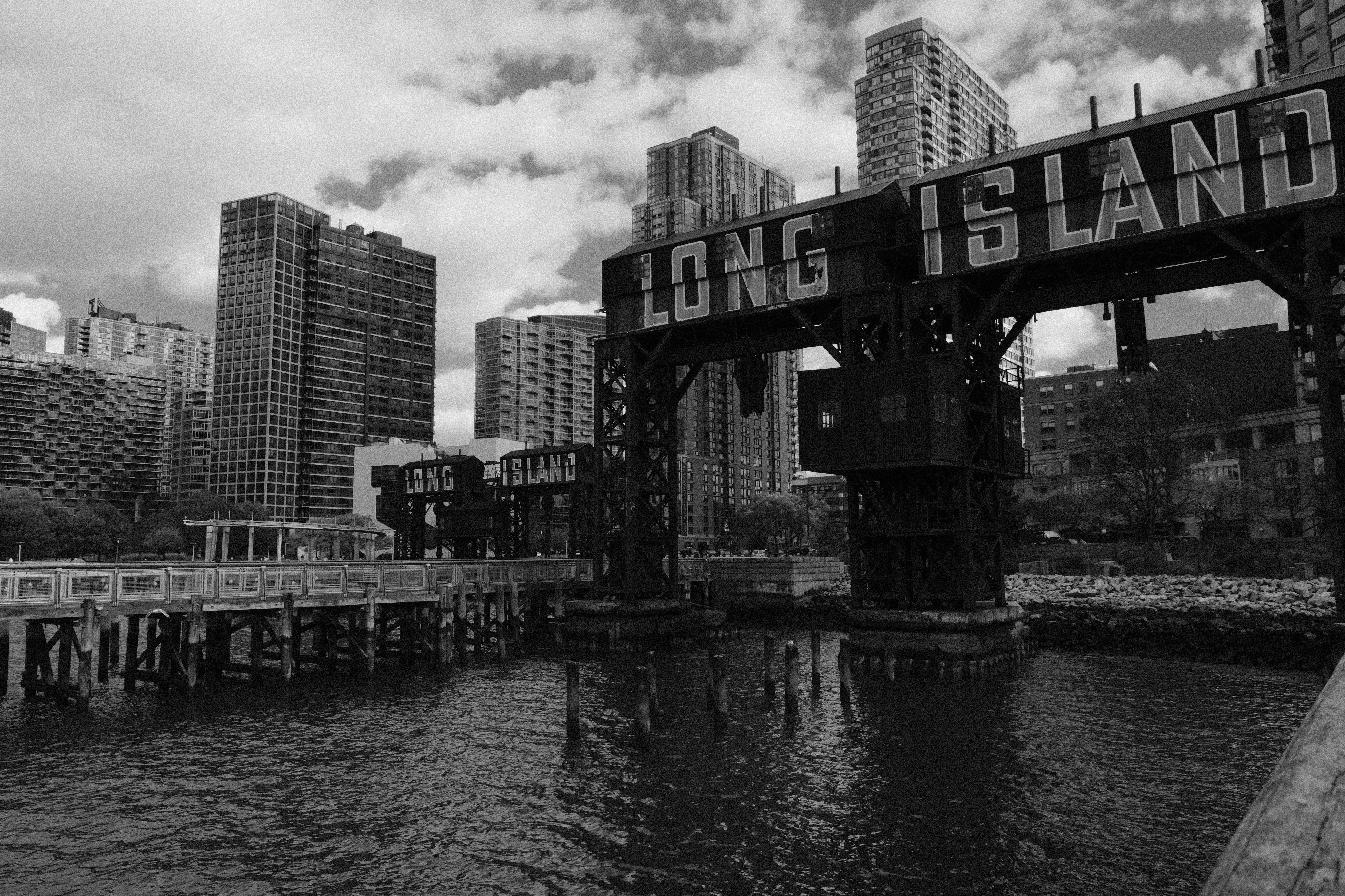 Black and White Long Island City Skyline · Free Stock Photo
