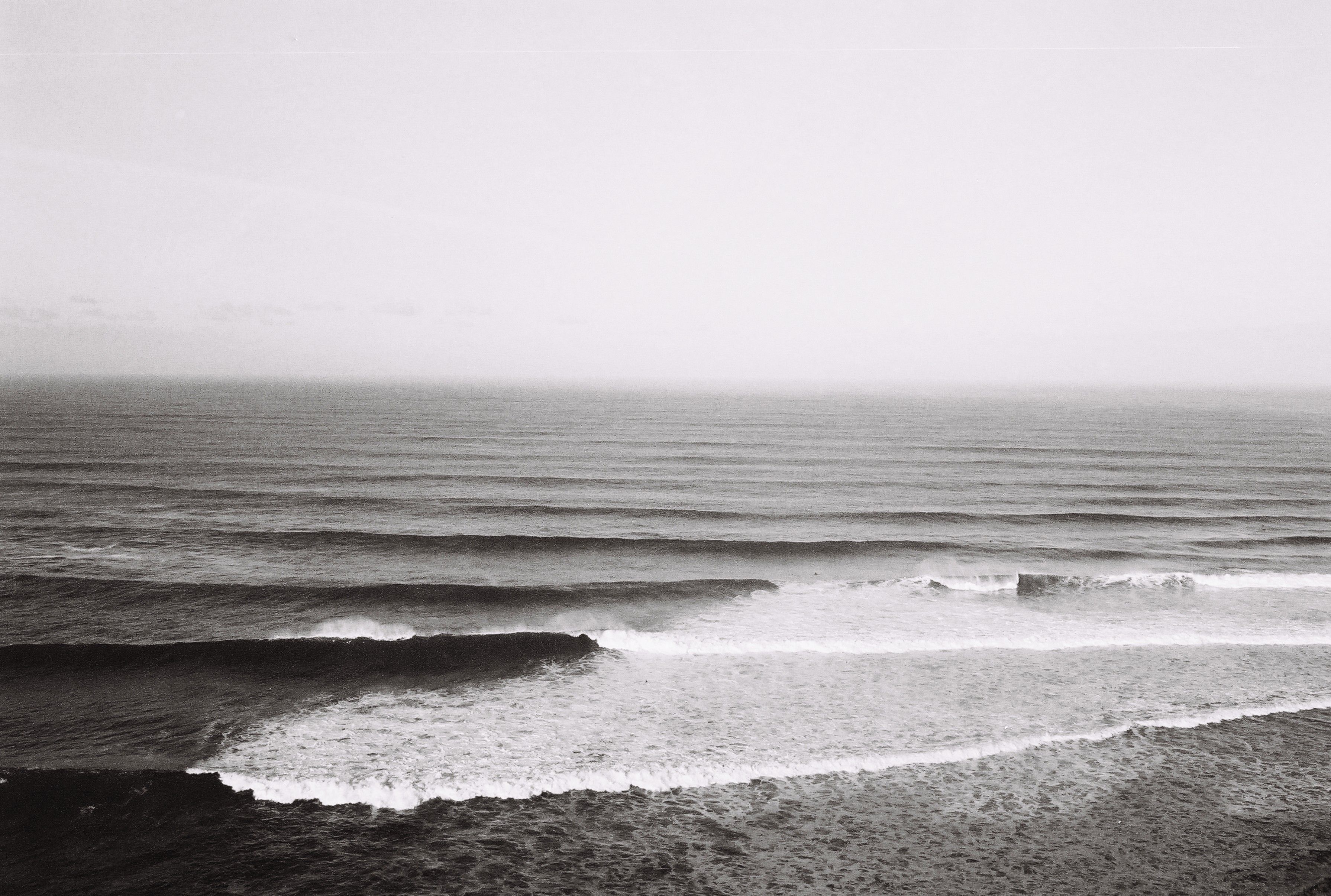 Calm Ocean Waves in Black and White · Free Stock Photo