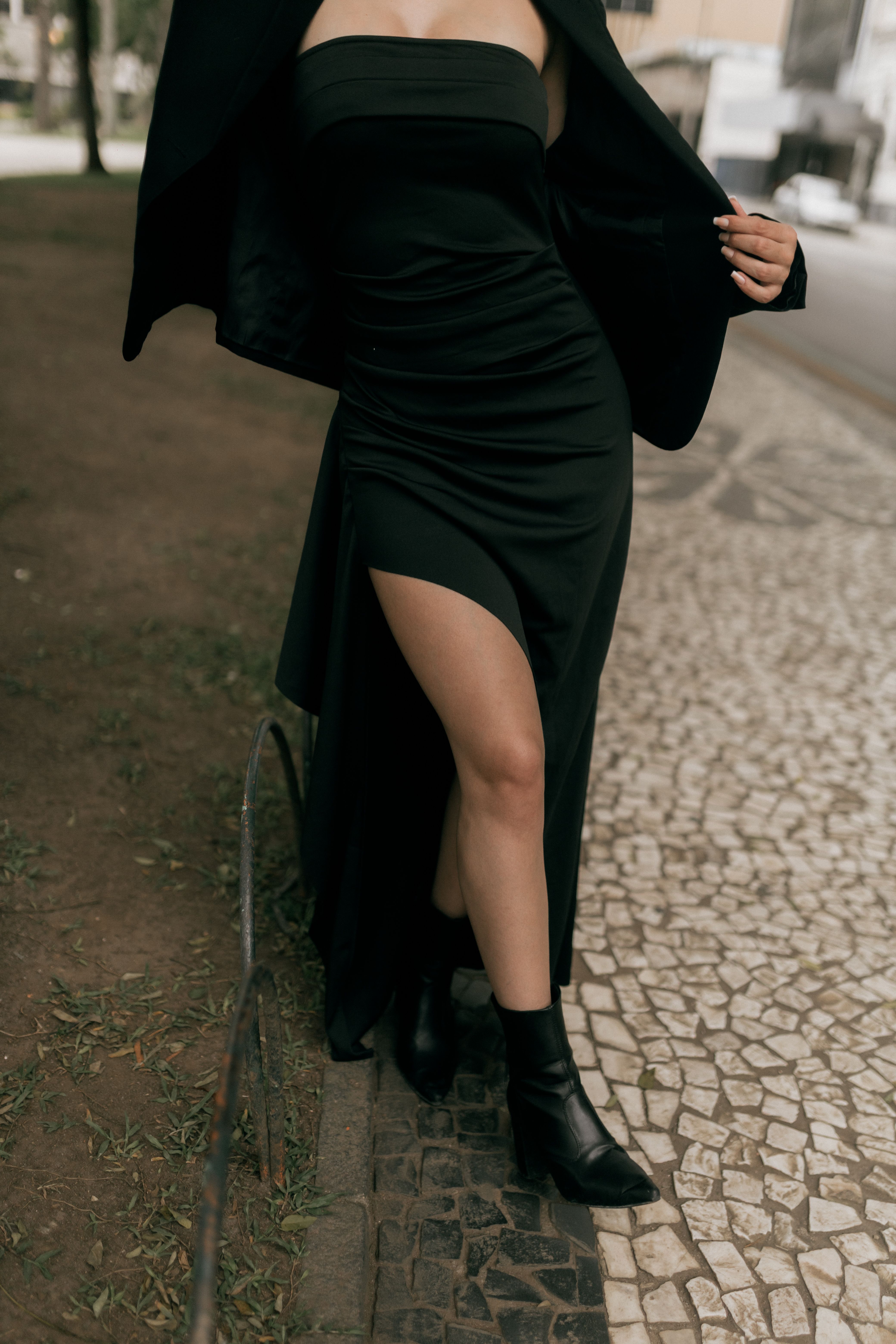 Beautiful Woman In Black Thigh High Slit Dress Photos, Download The BEST  Free Beautiful Woman In Black Thigh High Slit Dress Stock Photos & HD Images