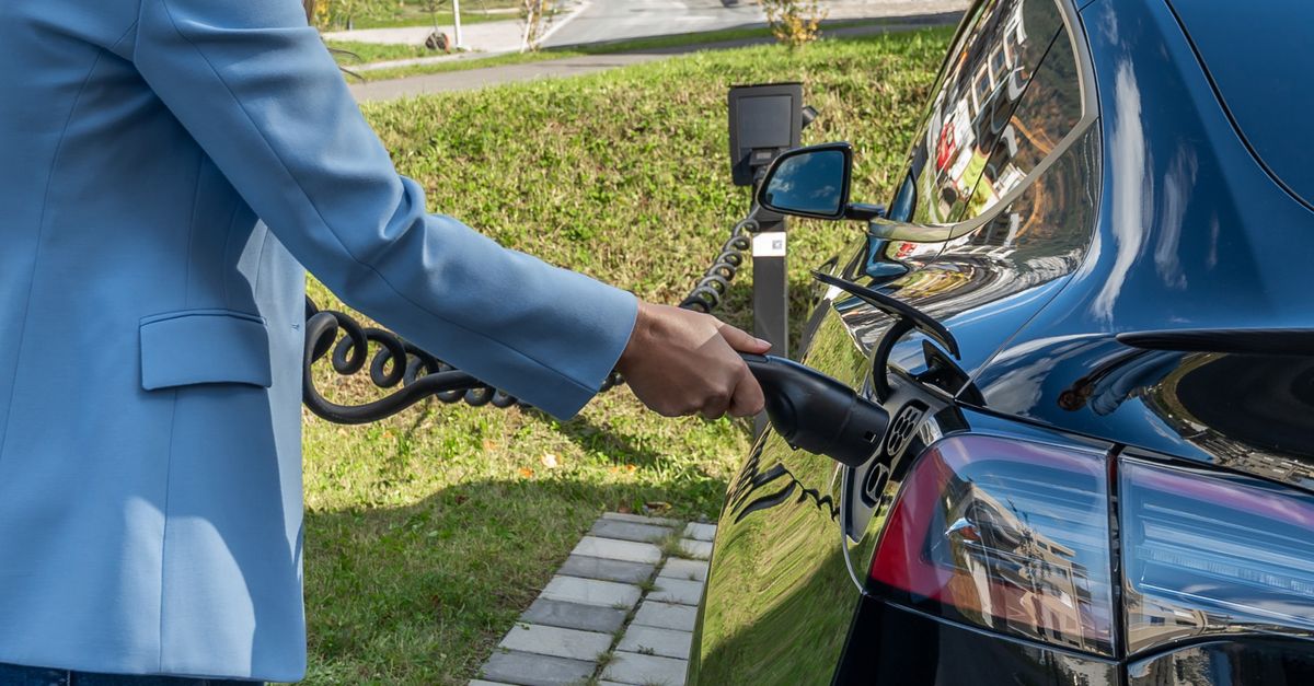 BMW'nin Çin Elektrikli Araç Pazarındaki Konumu Mercek Altında
