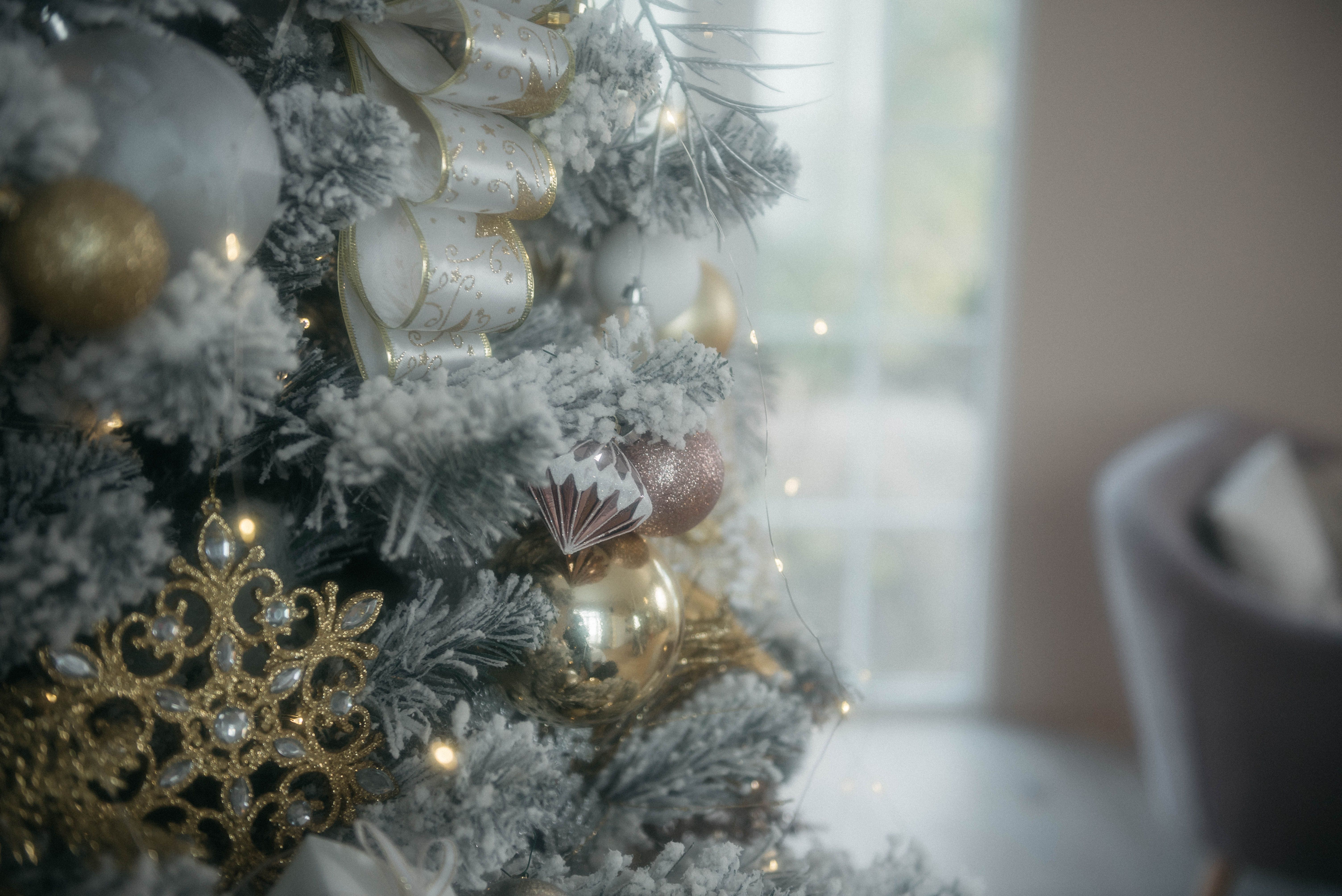Comment choisir des lumières pour sublimer votre sapin de Noël