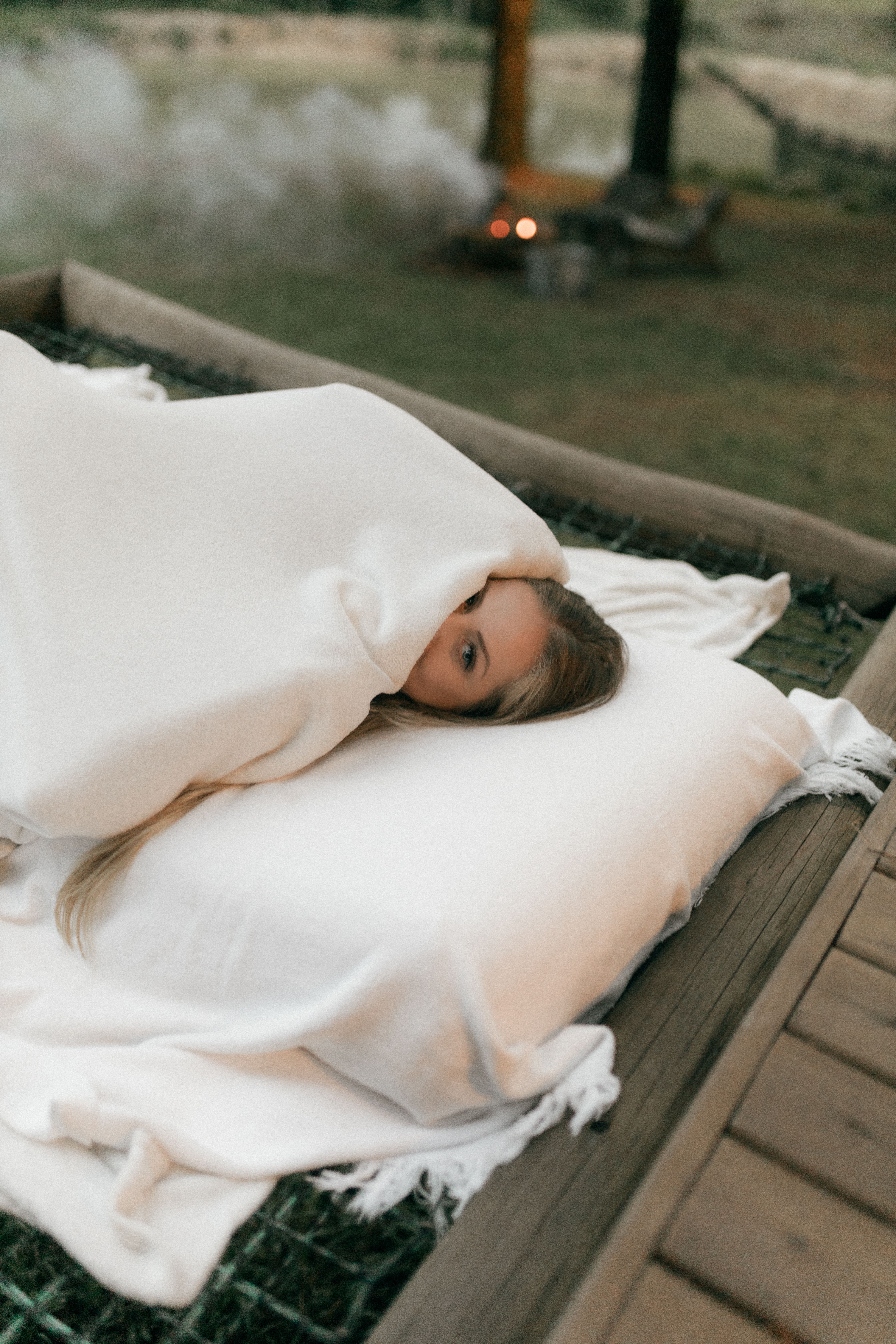 Cozy Outdoor Relaxation by Campfire · Free Stock Photo
