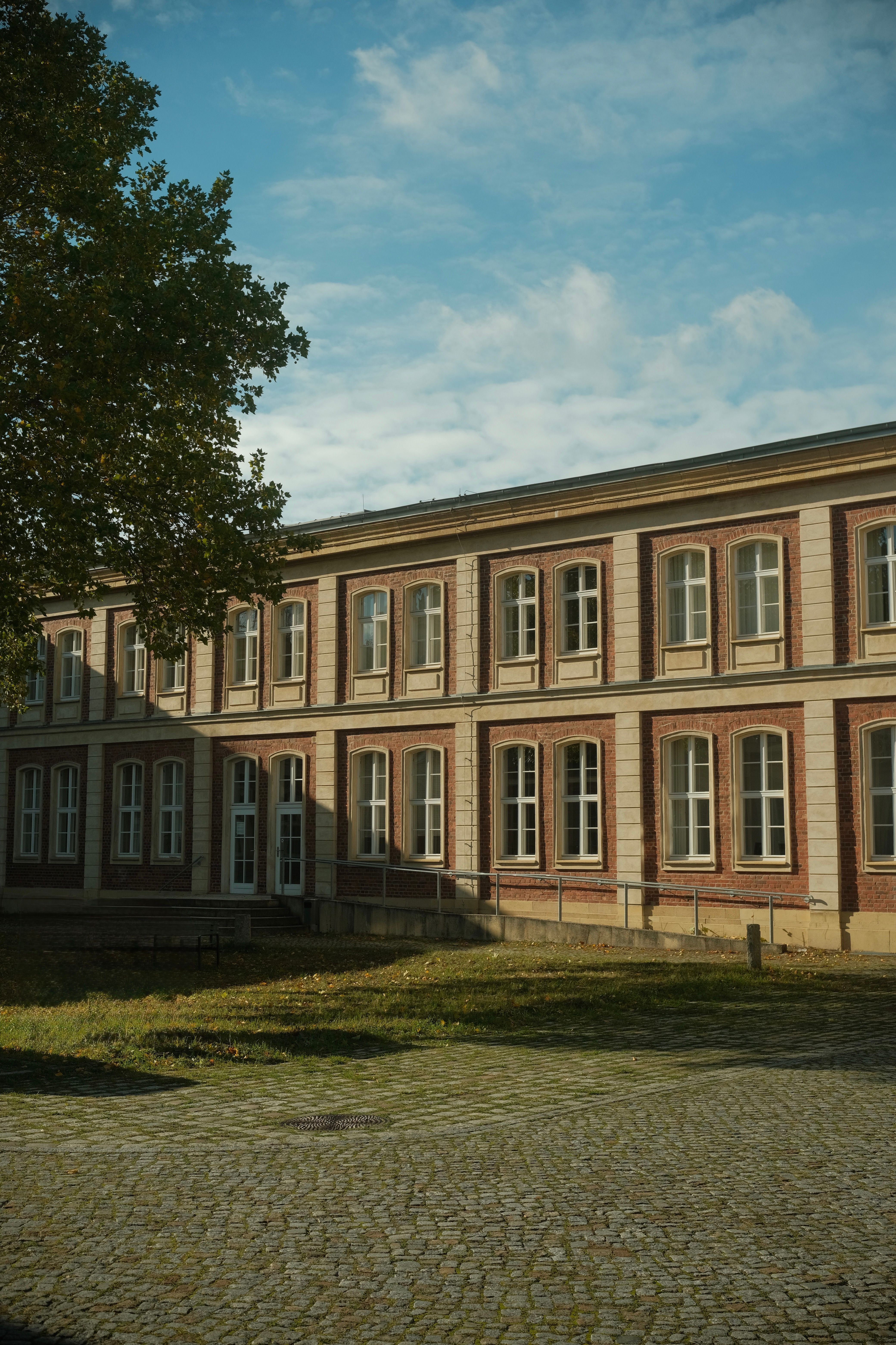 Back Side of a Building · Free Stock Photo