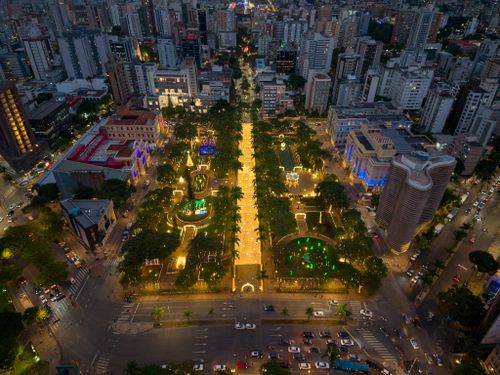 Free Capture of Belo Horizonte's Freedom Square at night, illuminated with festive lights during Christmas season. Stock Photo