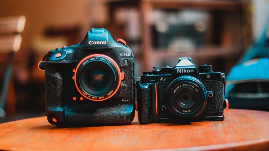Comparação entre objetiva nativa e objetiva de terceiros para câmera mirrorless