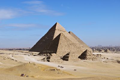 Cleopatra Lived Closer in Time to the Moon Landing Than to the Pyramids
