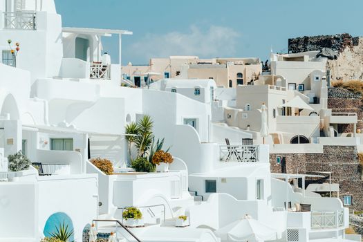 Akrotiri excavations with archaeologist — Santorini