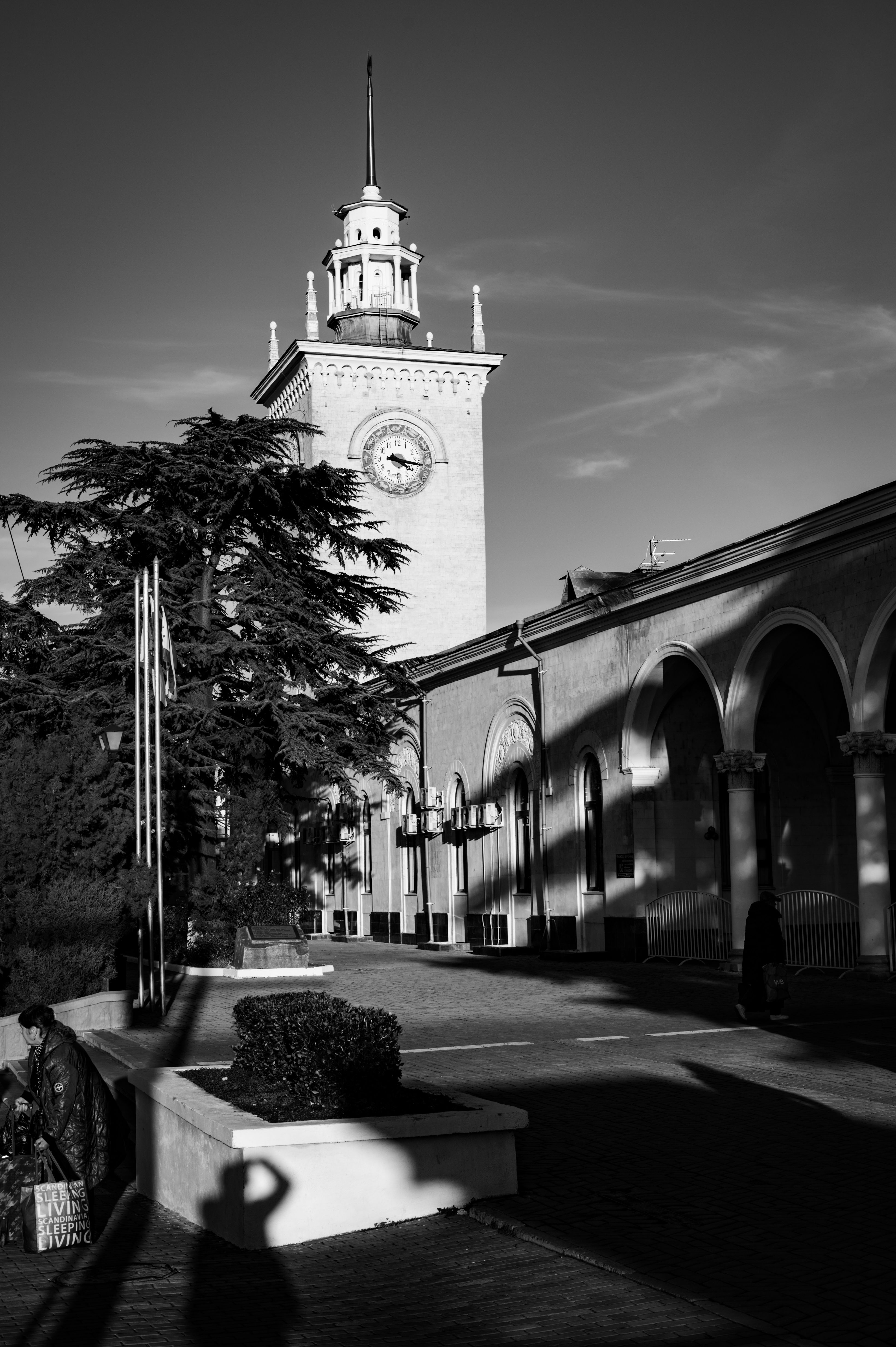 Historic Clock Tower in Black and White · Free Stock Photo
