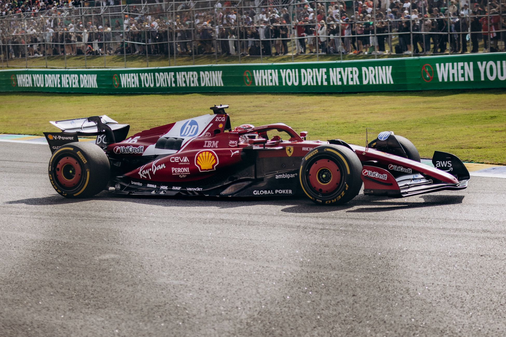 Leclerc ziet Mercedes als favoriet voor GP Monaco