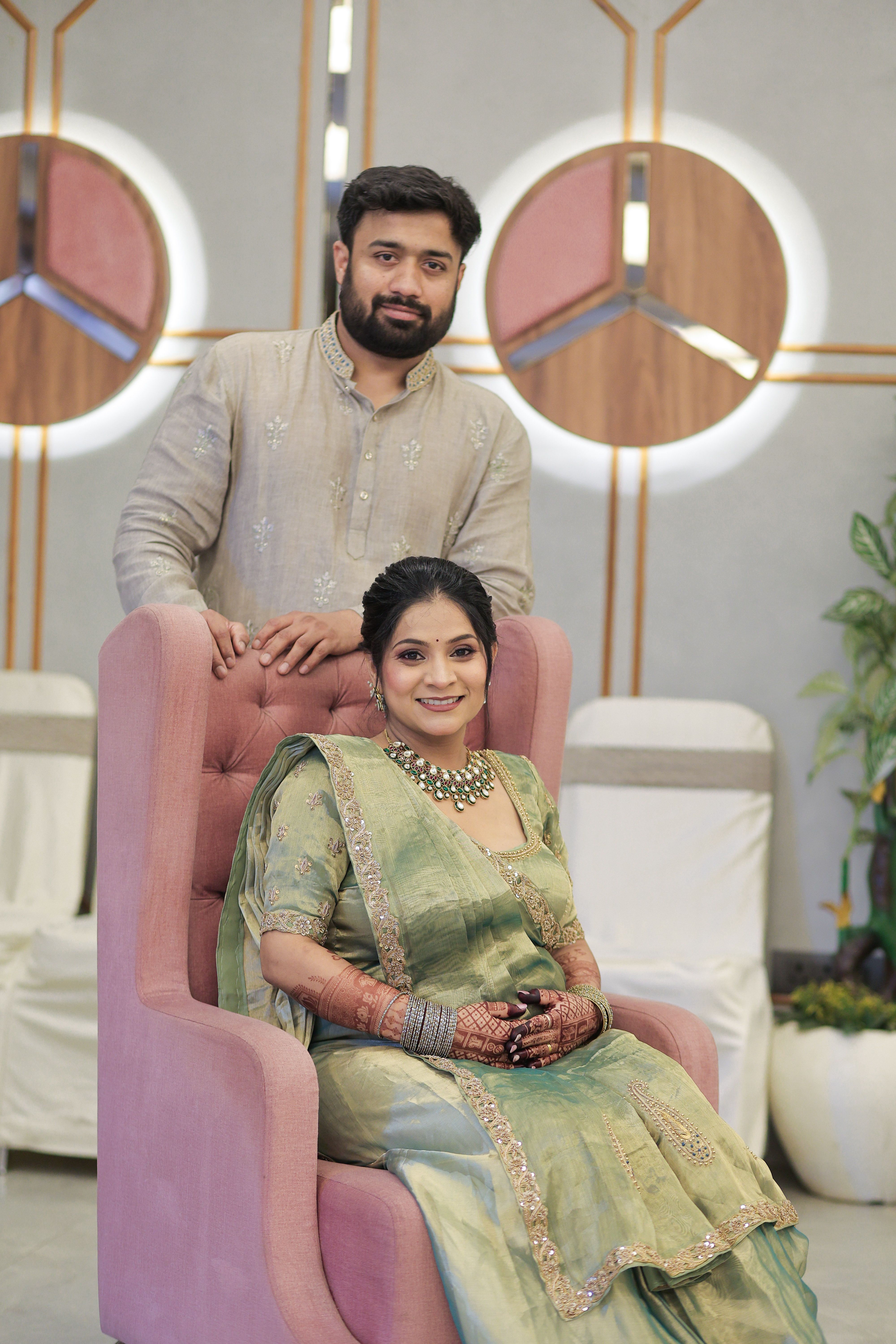 Professional modest maternity photoshoot sample