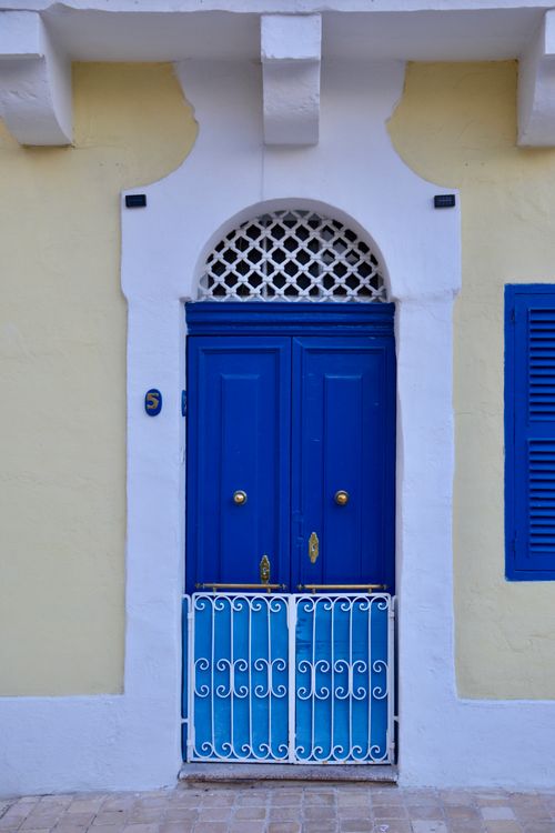 Free Vibrant blue door with classic Mediterranean architecture in Malta, perfect for travel and architecture themes. Stock Photo
