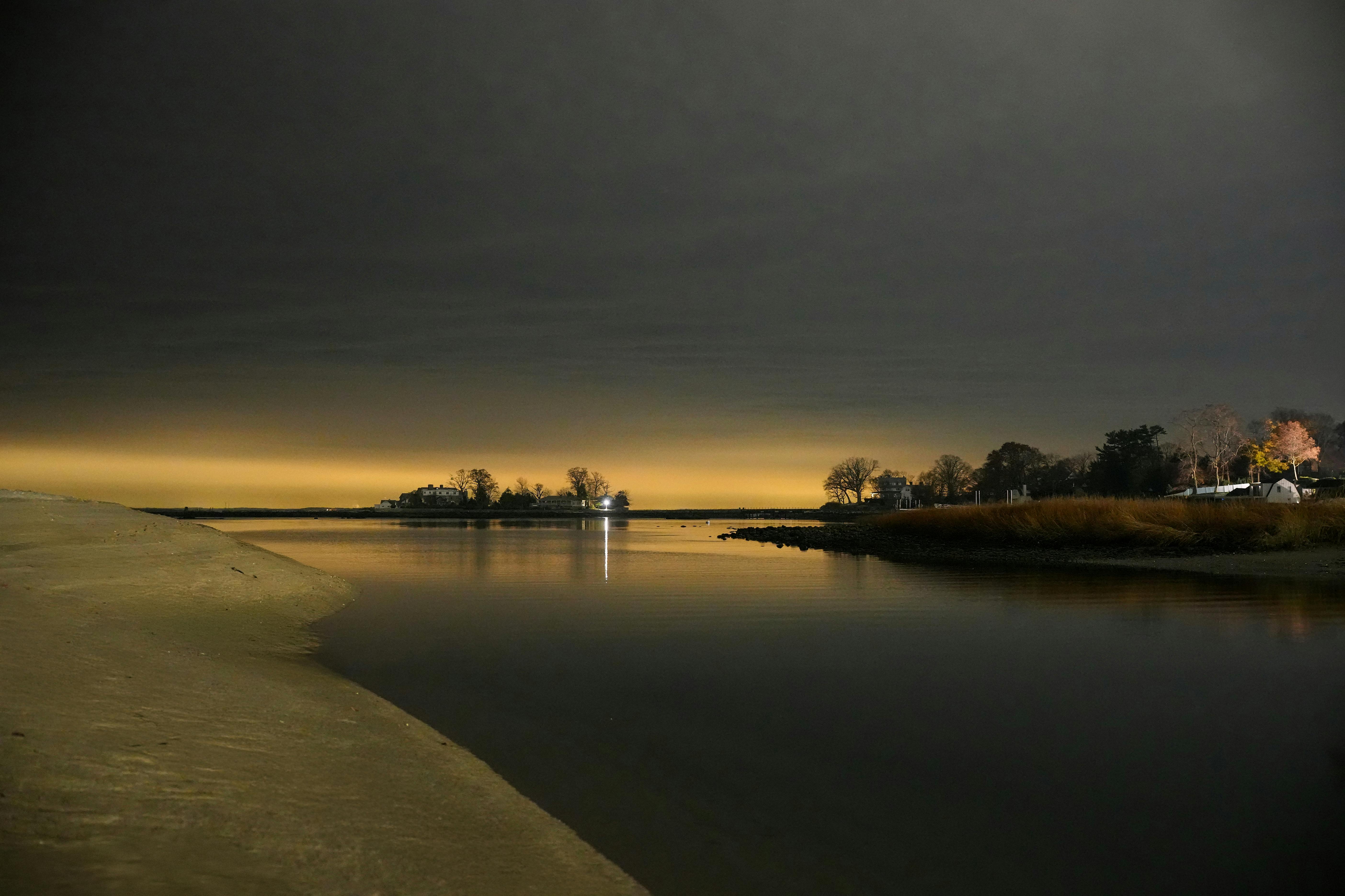 Fire Island hotels see early booking trend this season — Photo by David Kanigan on Pexels
