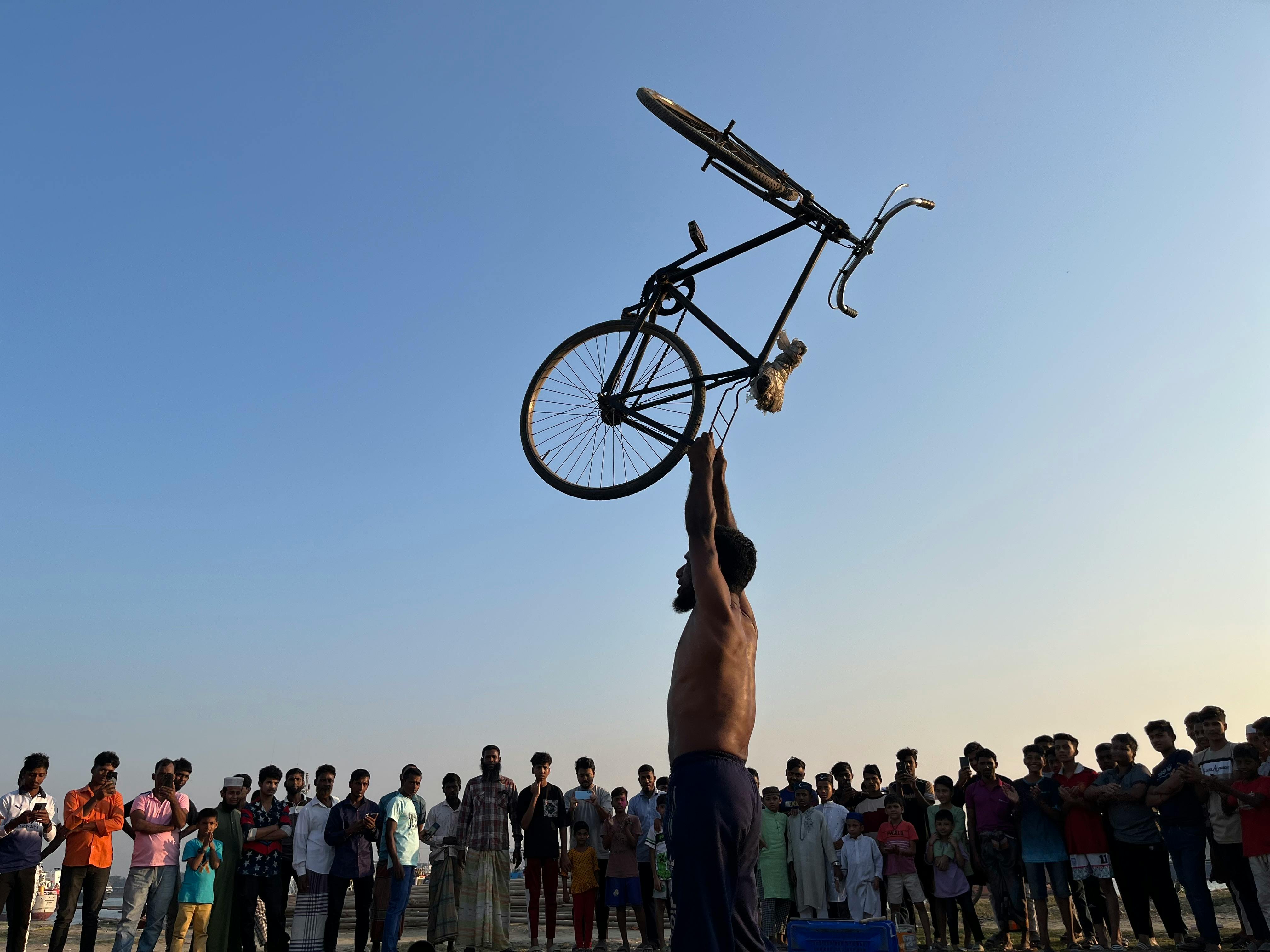 政治：旗山萬人造勢 林岱樺自稱民調第一盼公平競爭