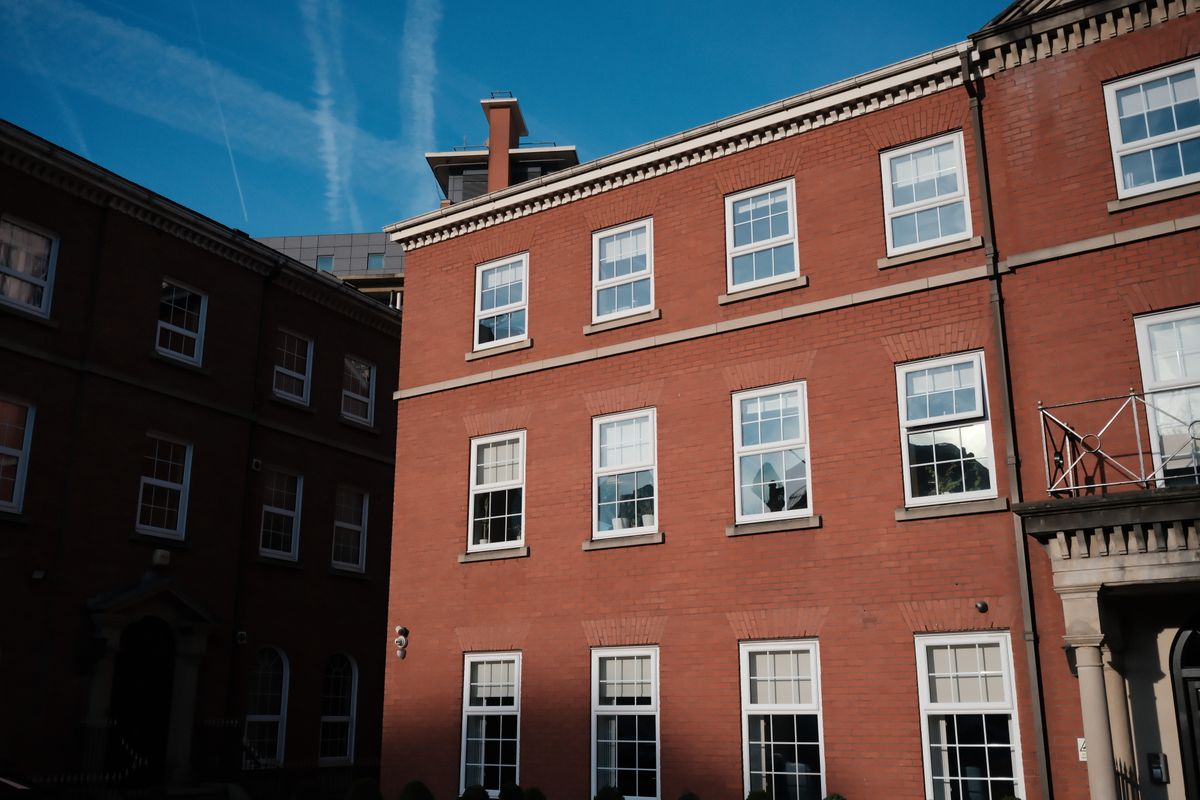 student moves in Upper Clapton — Loaded properly: blankets, straps and a plan in Upper Clapton