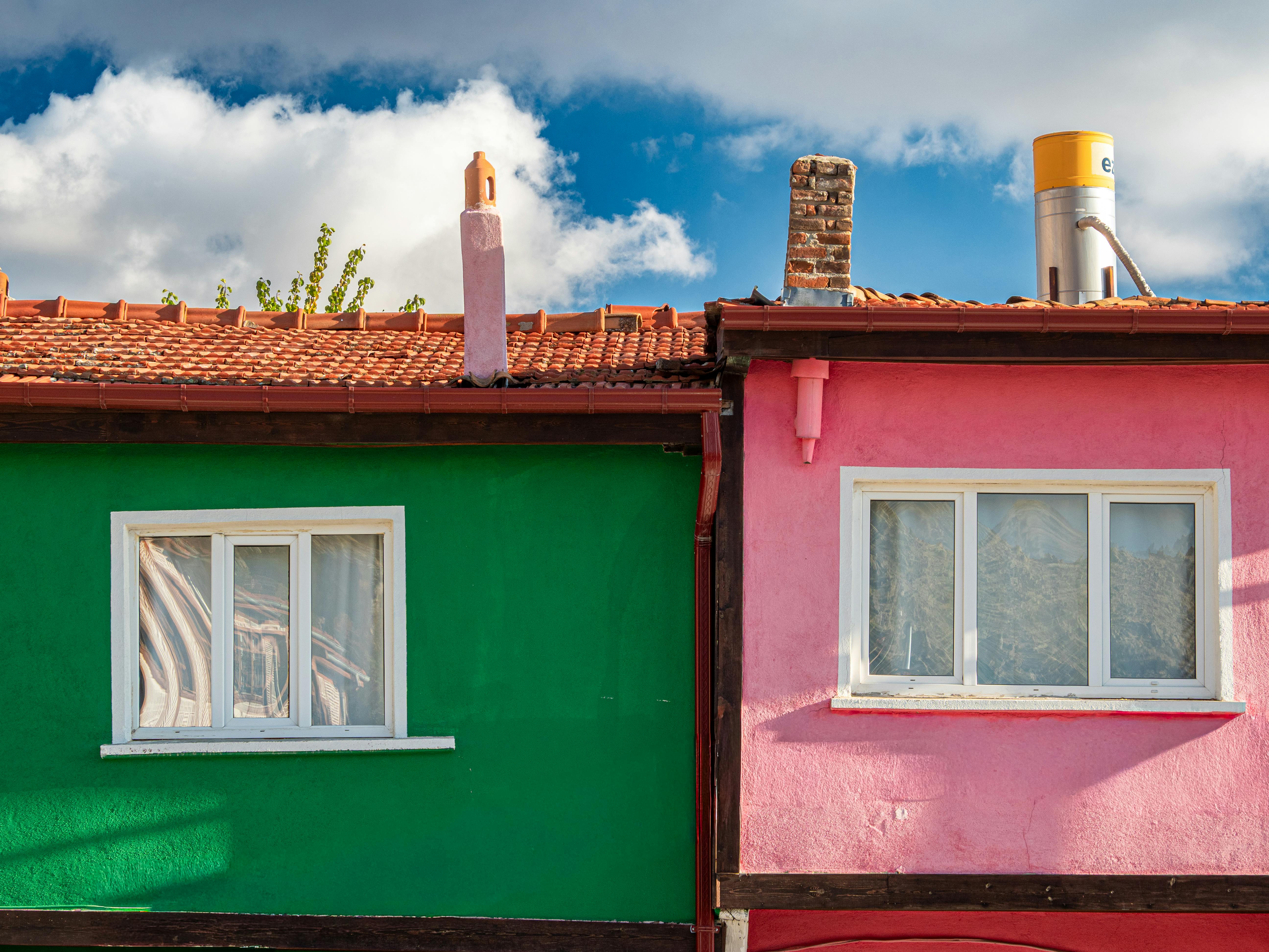 Are Rental Properties Worth Investing in? Pros, Cons, and Expert Tips — Photo by Murat Halıcı on Pexels