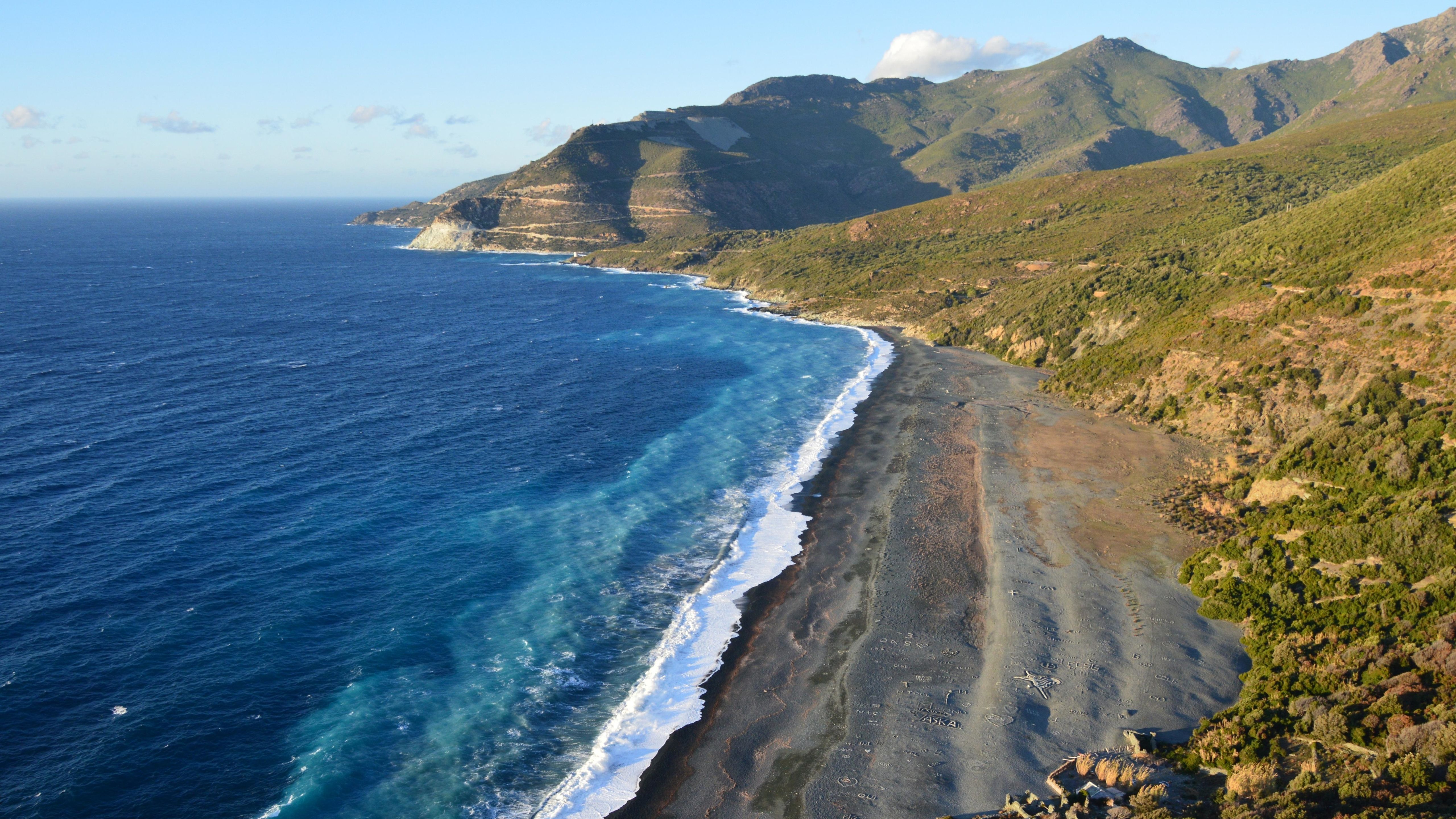 Flights To Sint Eustatius — Sint Eustatius travel guide photo