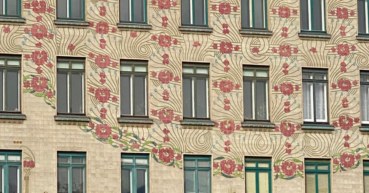 Claves de la arquitectura clásica: simetría, proporción y orden en el diseño urbano Claves de la arquitectura clásica: simetría, proporción y orden en el diseño urbano