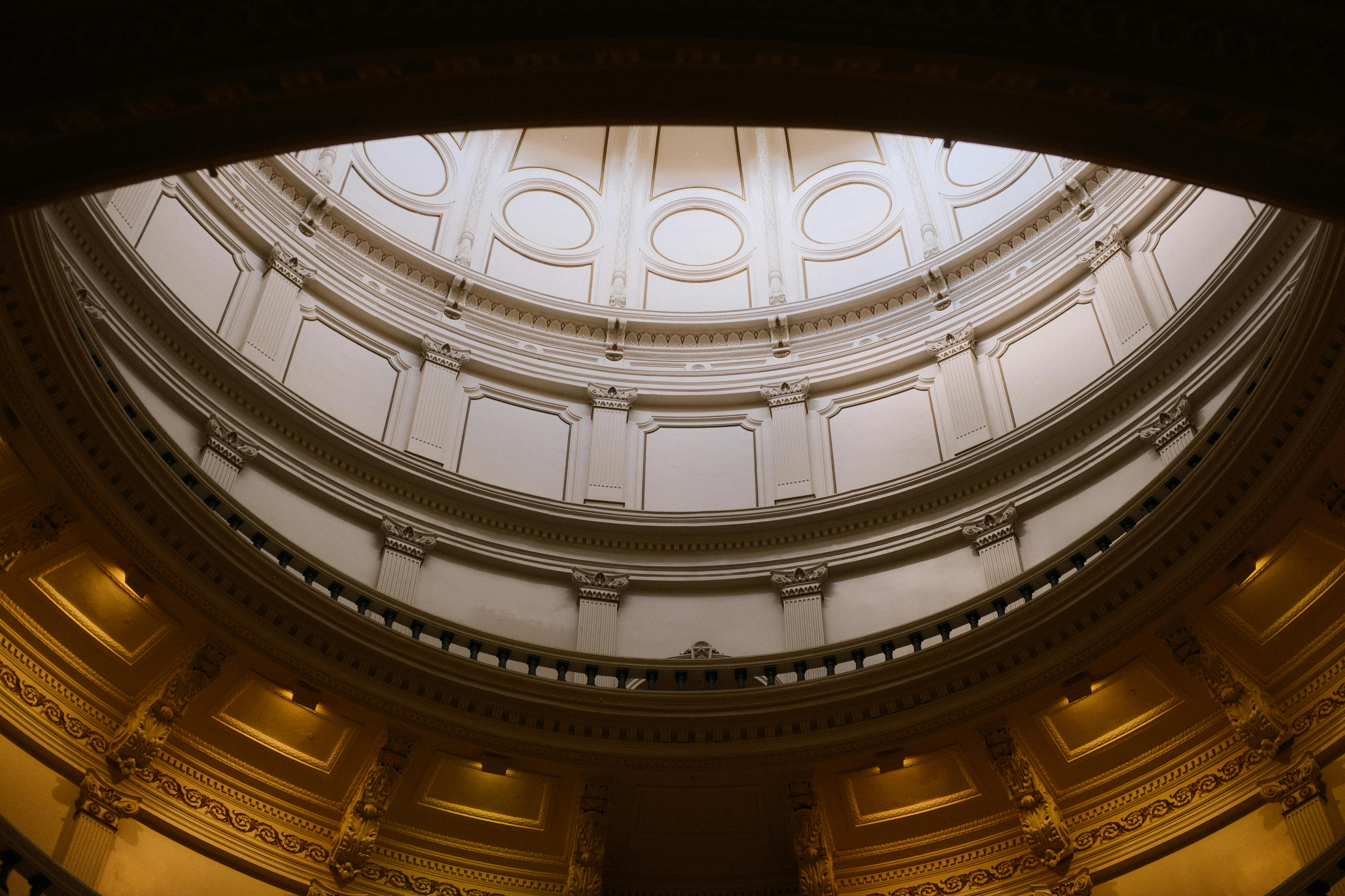 court system in us law and legal system — Photo by Tom Tran on Pexels