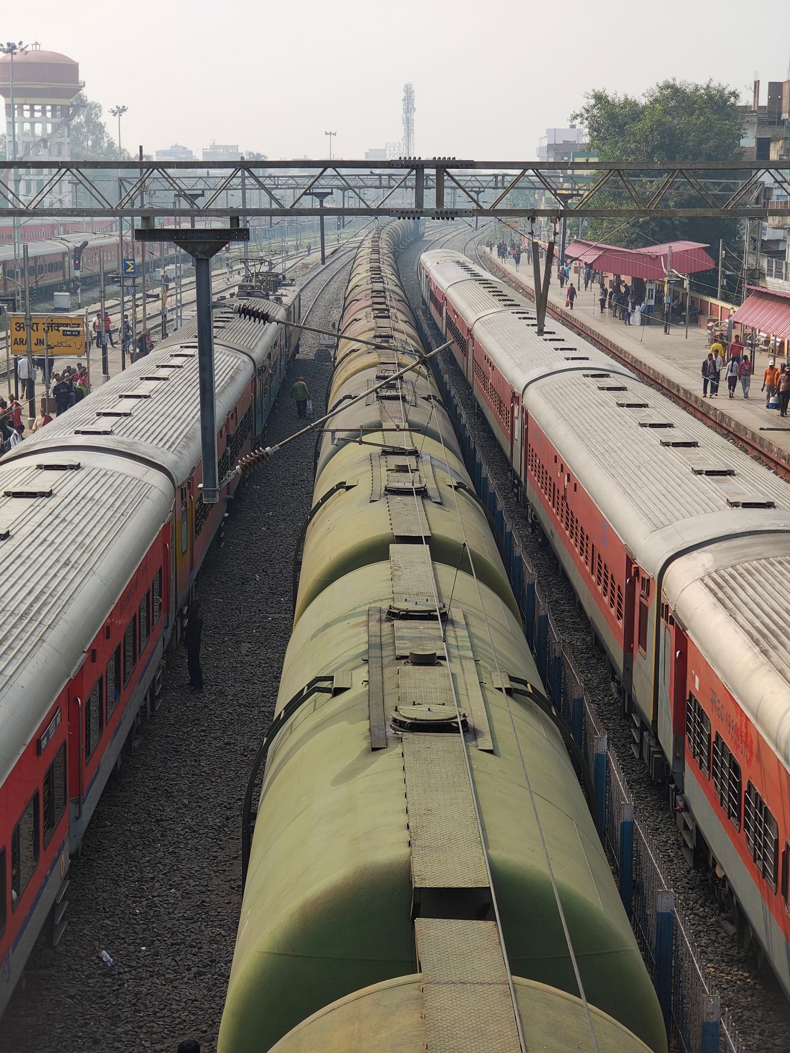 बारिश के मौसम में रेल नेटवर्क की तैयारी, संवेदनशील मार्गों पर बढ़ी निगरानी