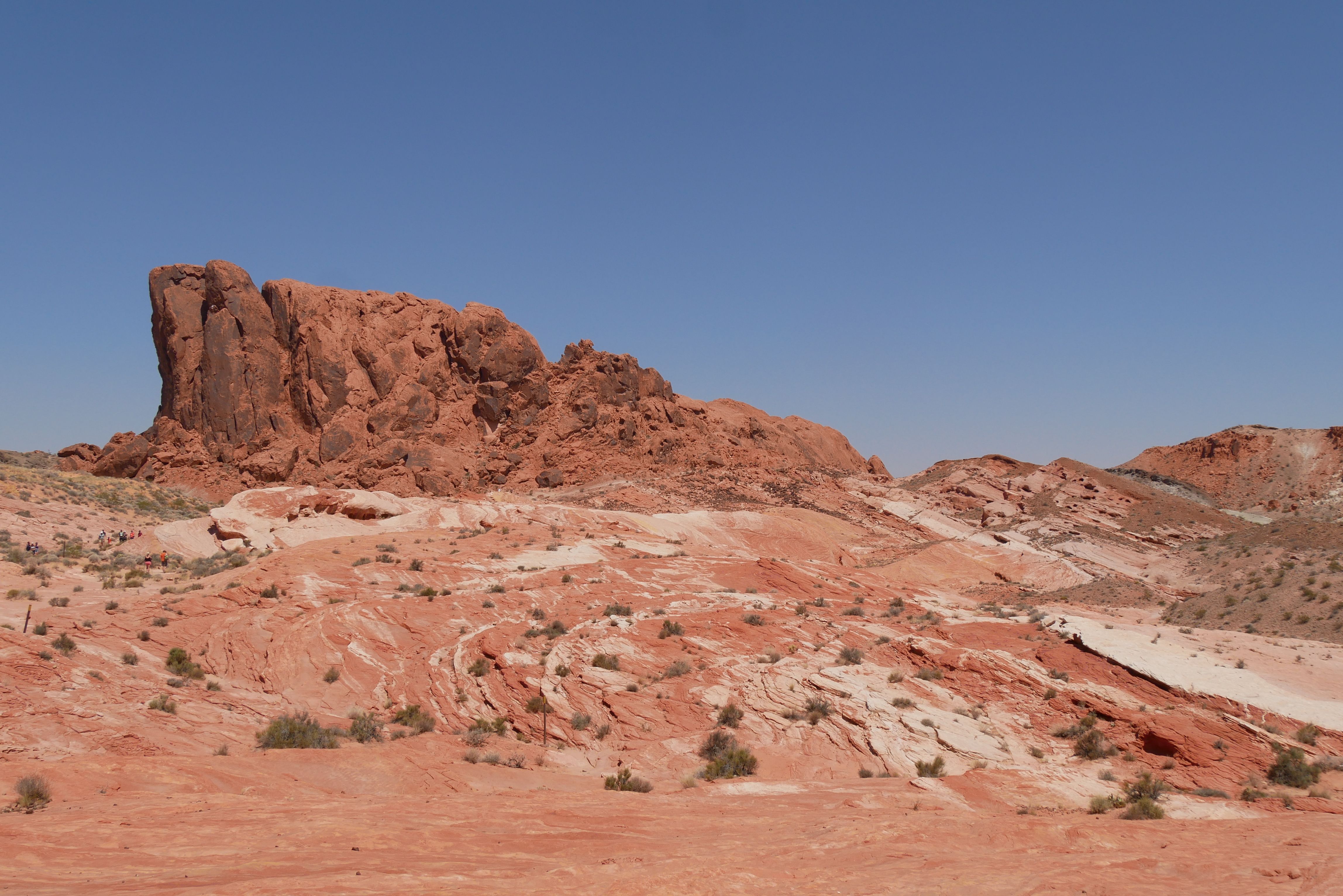 Valley of Fire Hikes: A Day Trip From Las Vegas to Nevada's Oldest State Park