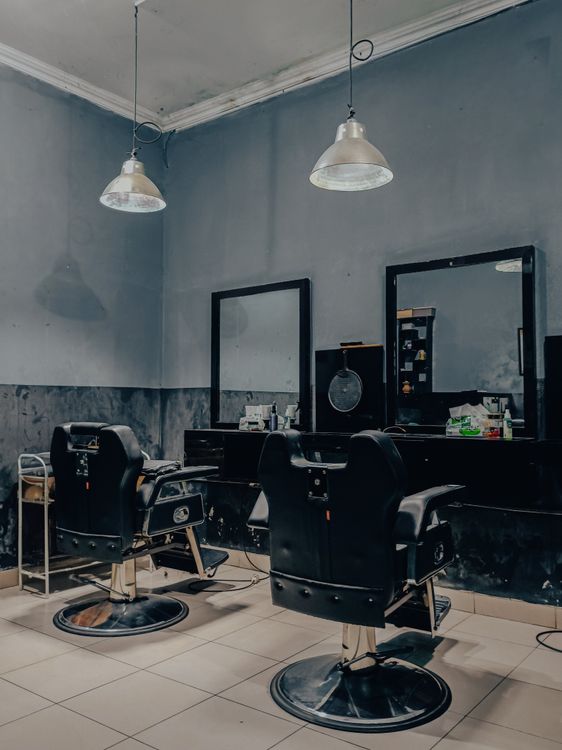 Vintage Barbershop Interior with Empty Chairs · Free Stock Photo