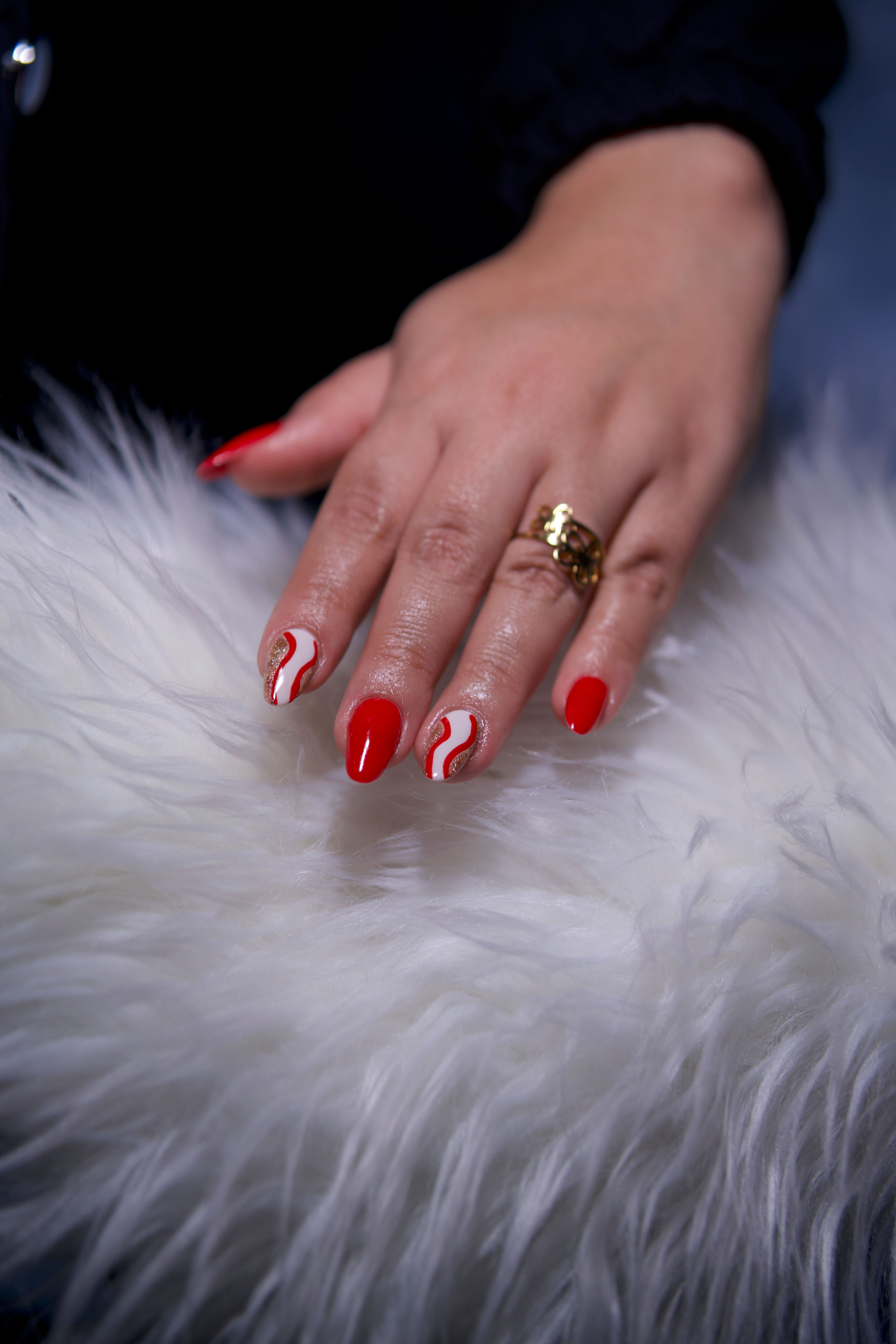 Mẫu nail đi tiệc đính đá sang trọng