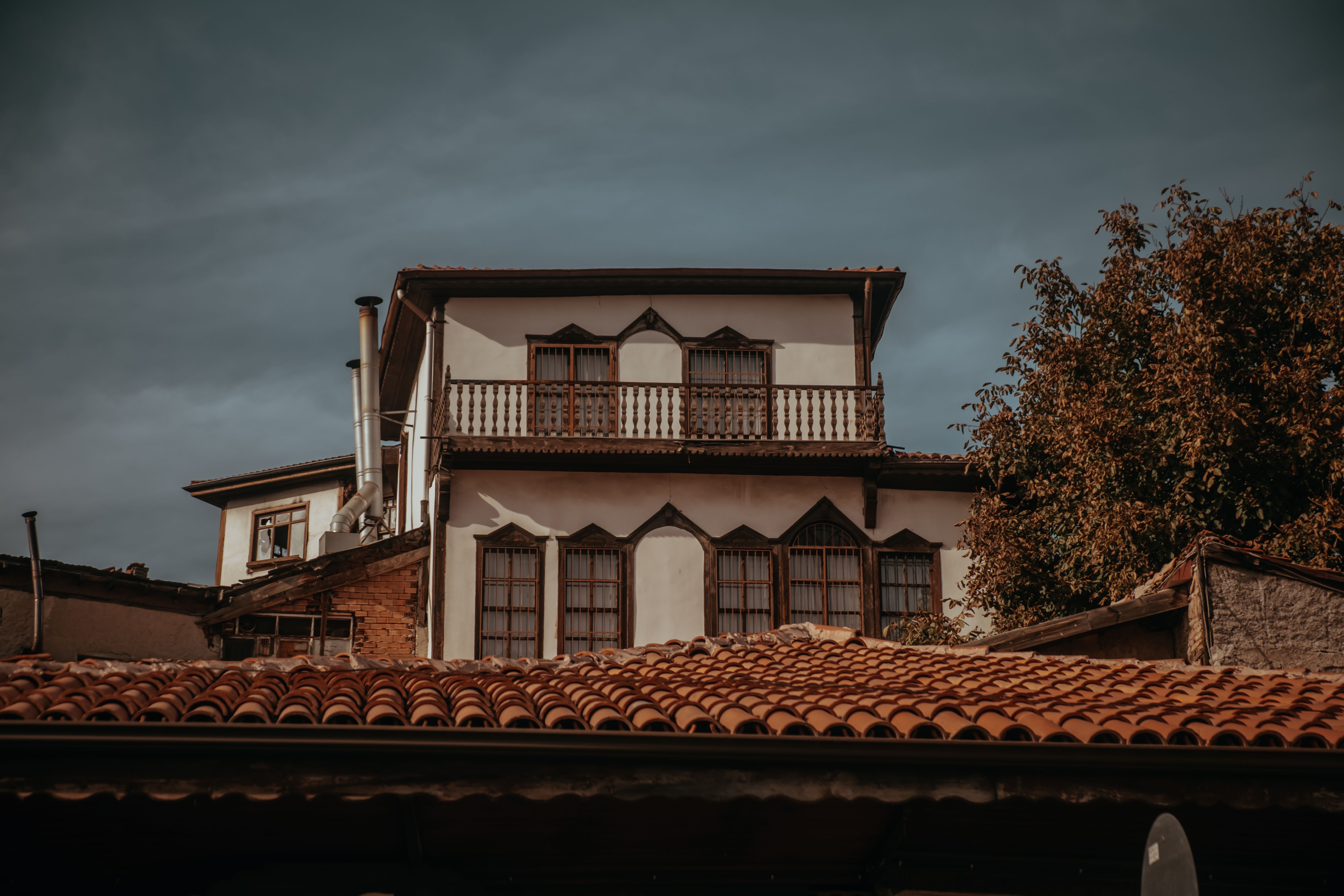 Photos gratuites de arbres, architecture classique, architecture culturelle