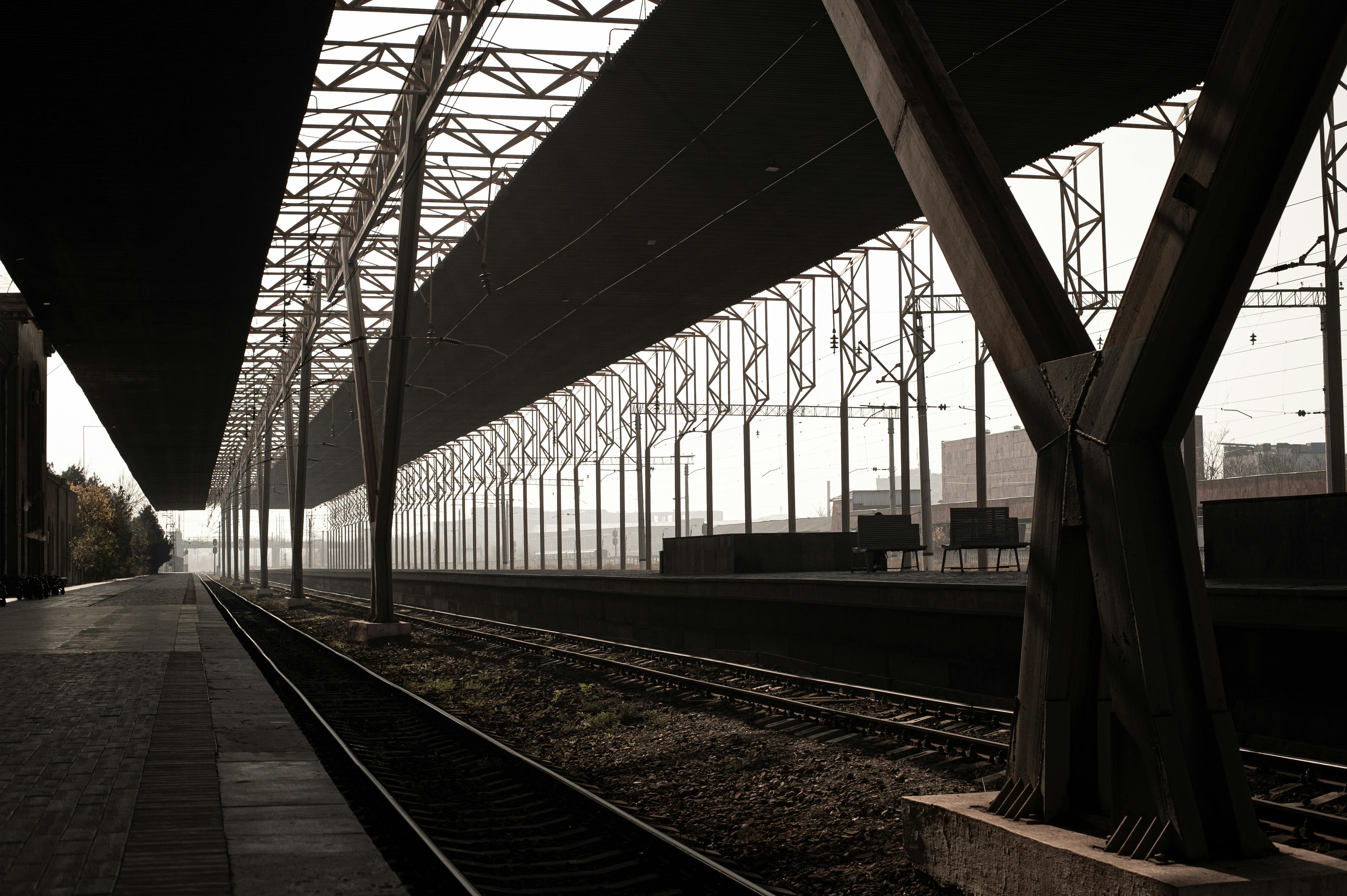 fitment architecture MMY platform — Photo by Oleksiy Yeshtokyn,🌻🇺🇦🌻 on Pexels