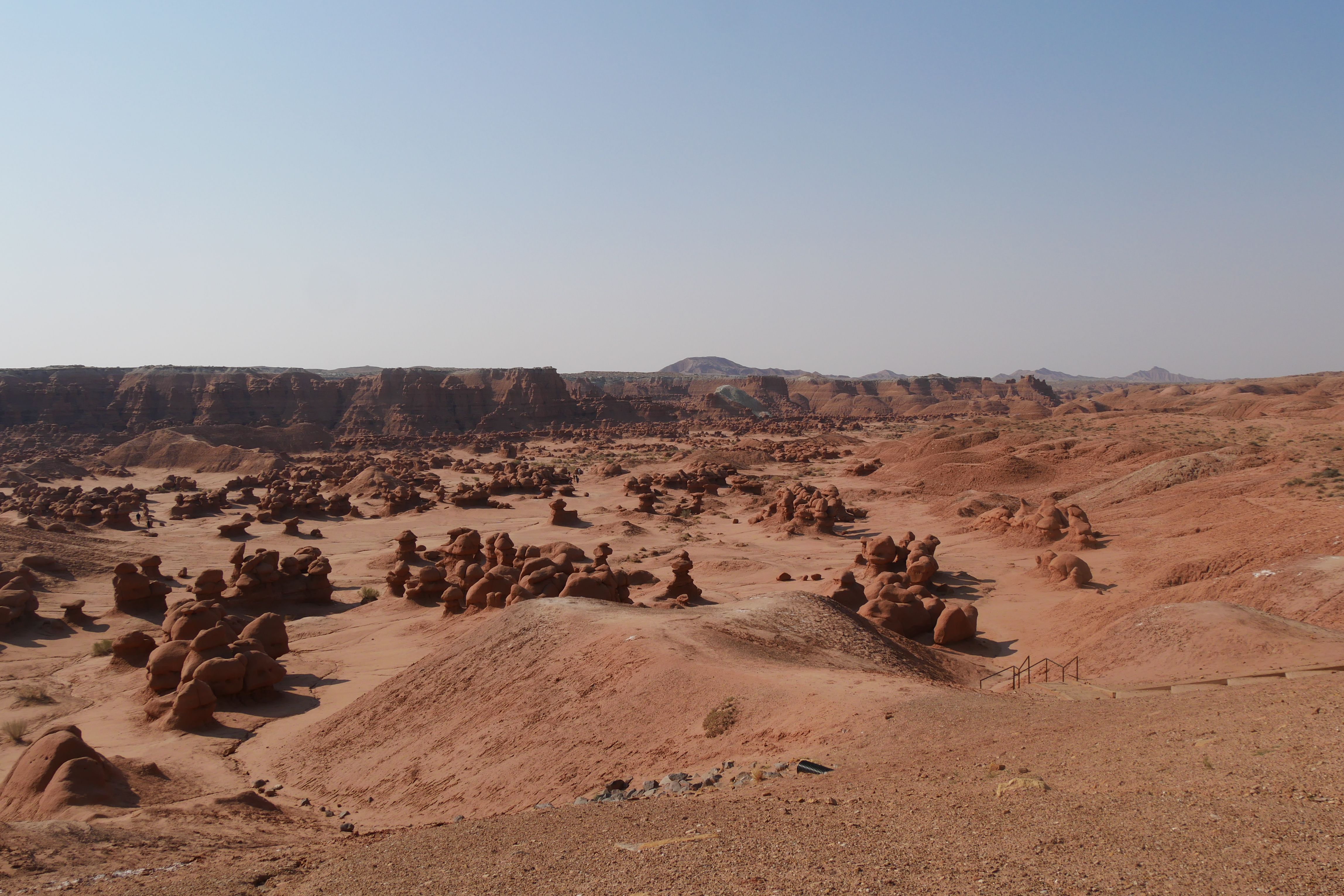 Breathtaking Desert Landscape with Rock Formations · Free Stock Photo