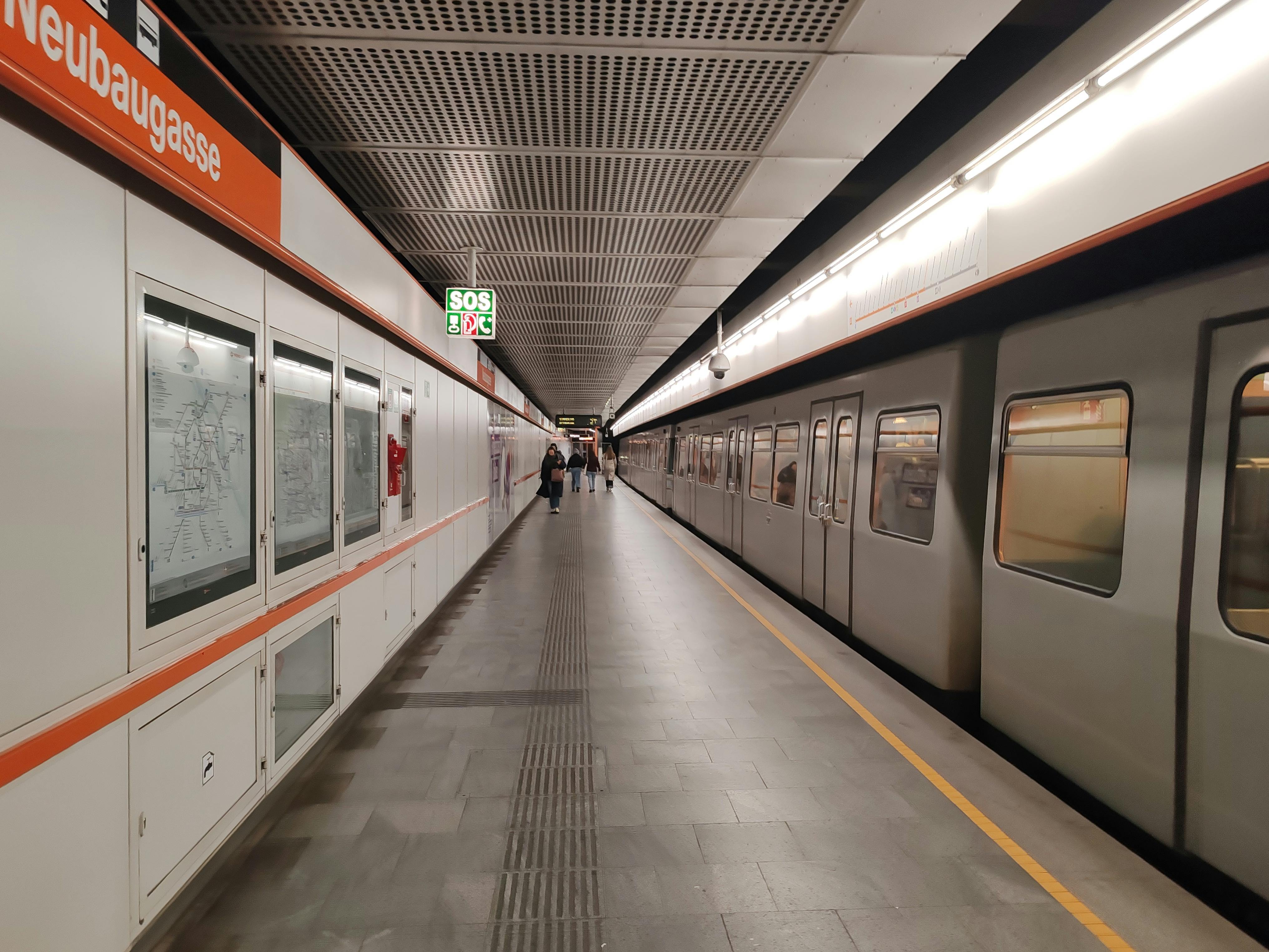 2025富岡鐵道藝術生活節登場！桃園仙草花海與總統花車體驗必看攻