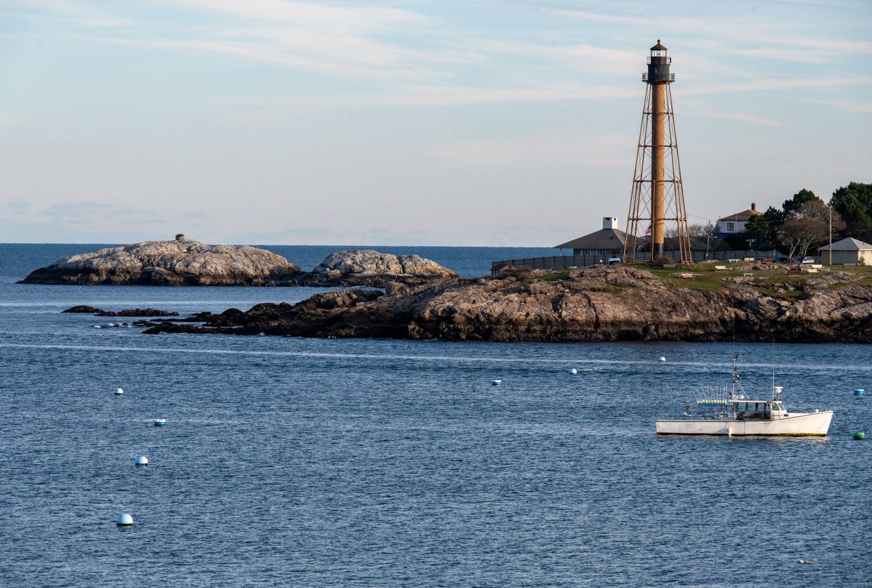 Salt-Washed Shingles and Granitic Coves: A Day-Trip Escape to Historic Newburyport and Plum Island