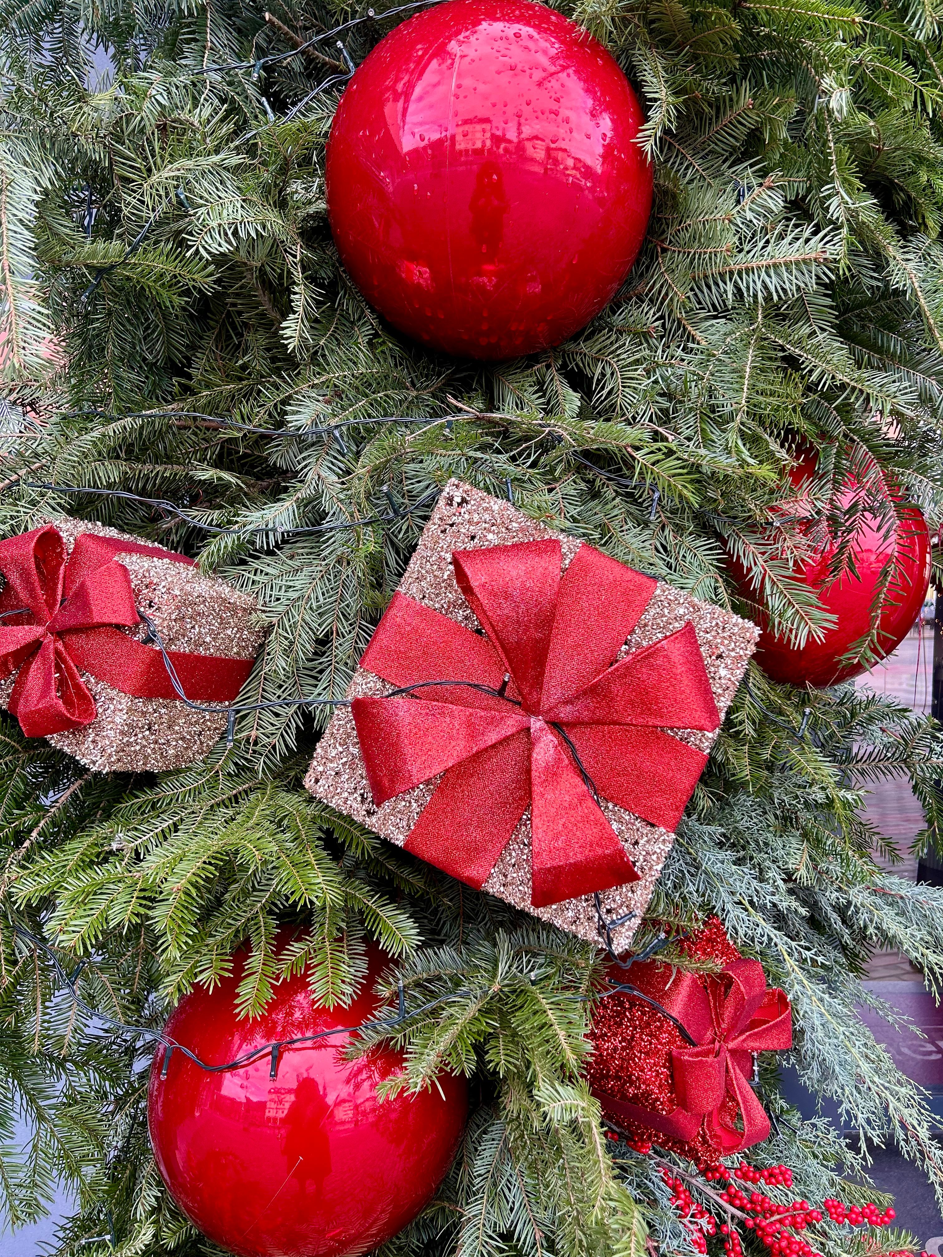Foto de stock gratuita sobre adornos, adornos rojos, alegre, alegría ...