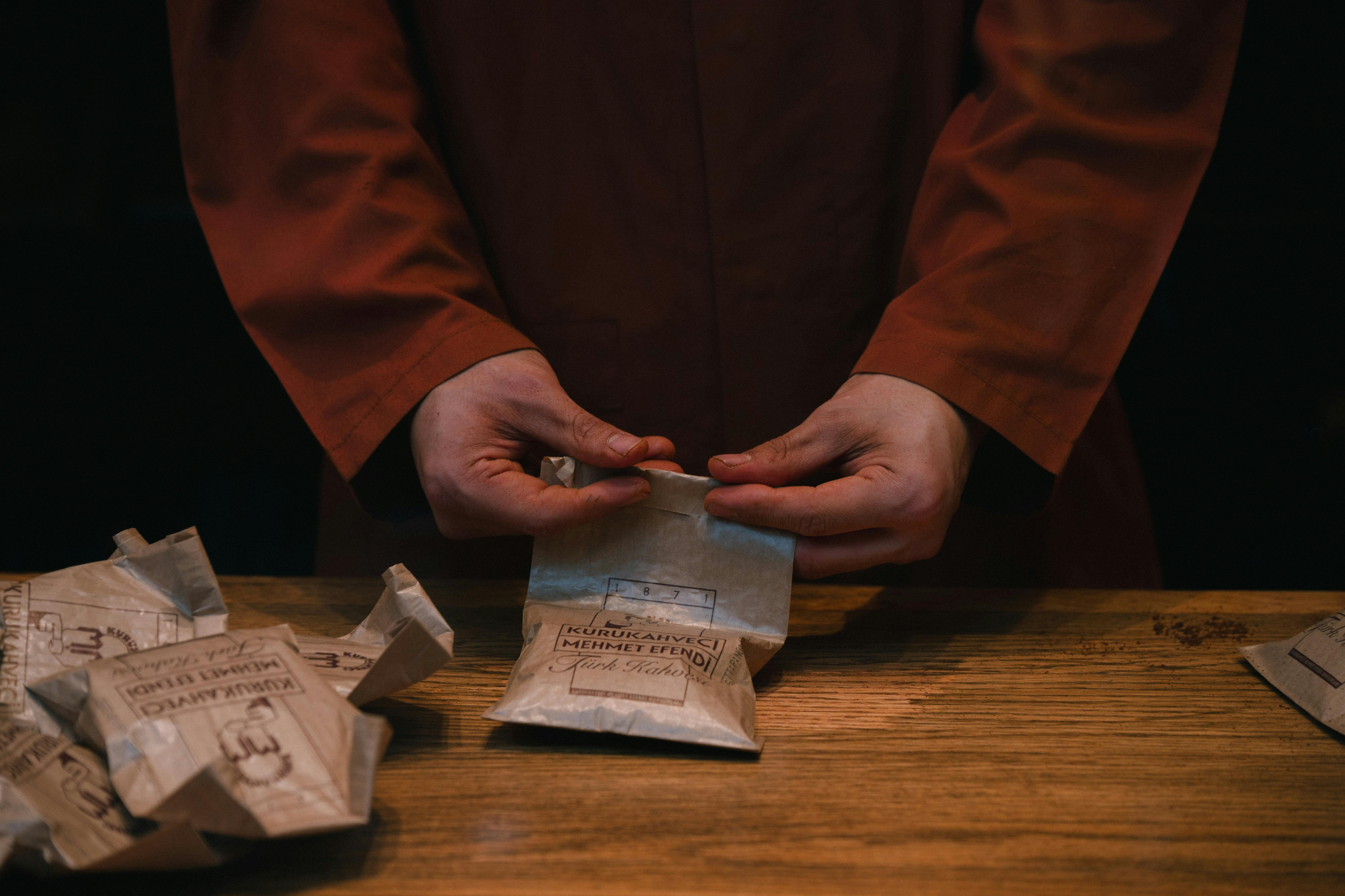 一个反常识爆论：90%的蜂窝纸包装失败源于胶粘工艺而非结构